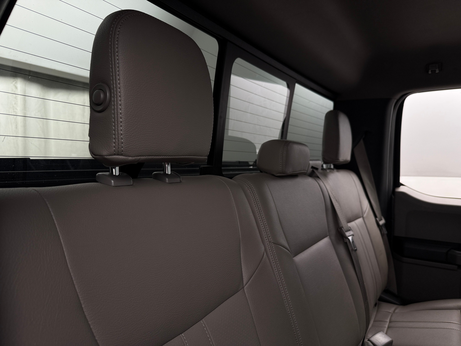 Thumbnail: 2017 Ford Econoline - 6