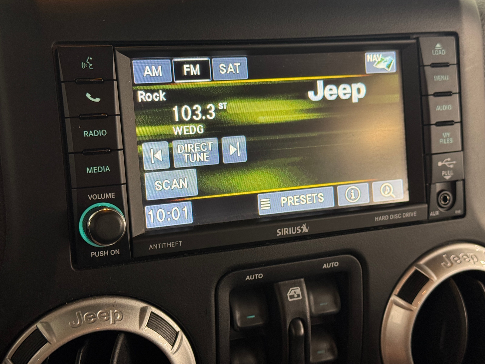Thumbnail: 2016 Jeep Wrangler - 3