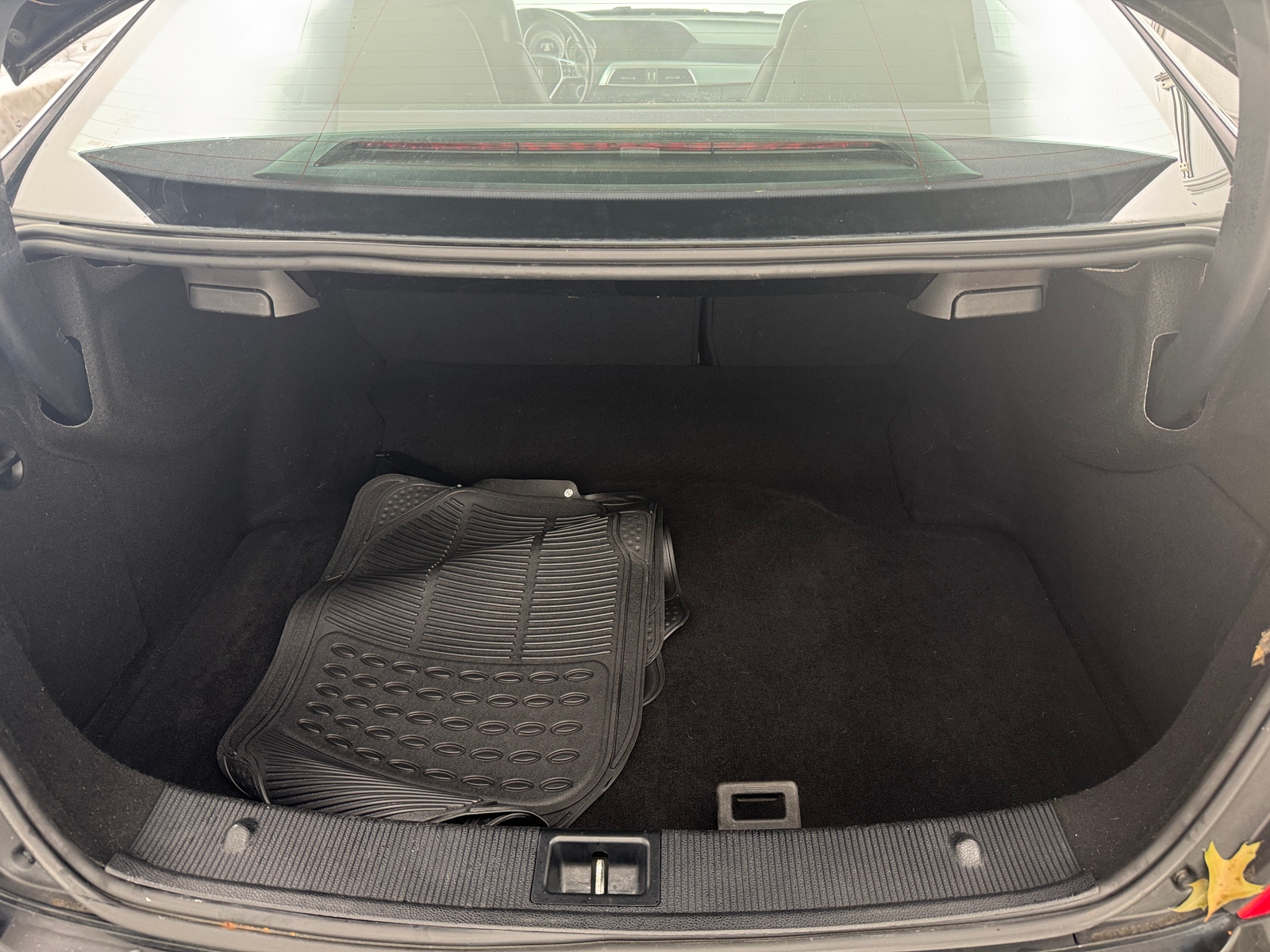 Thumbnail: 2015 Mercedes-Benz C-Class - 4