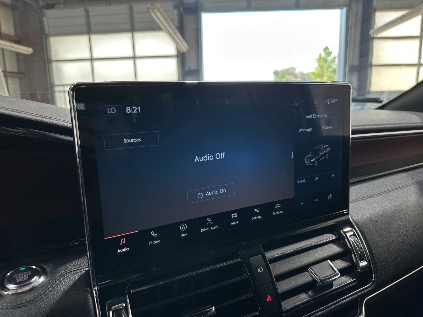 Thumbnail: 2022 Lincoln Navigator L - 3