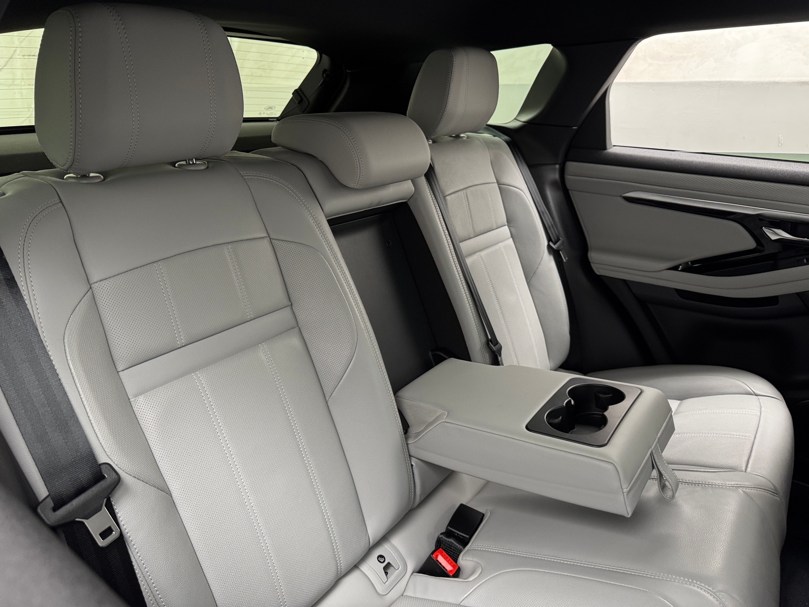 Thumbnail: 2021 Land Rover Range Rover Evoque - 5