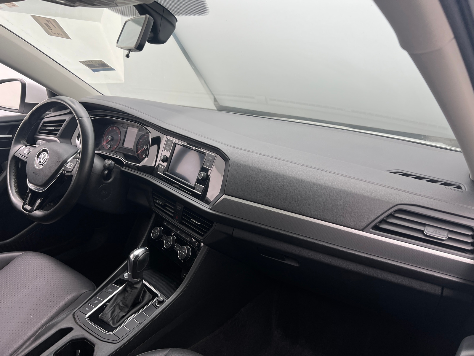 Thumbnail: 2019 Volkswagen Jetta - 3