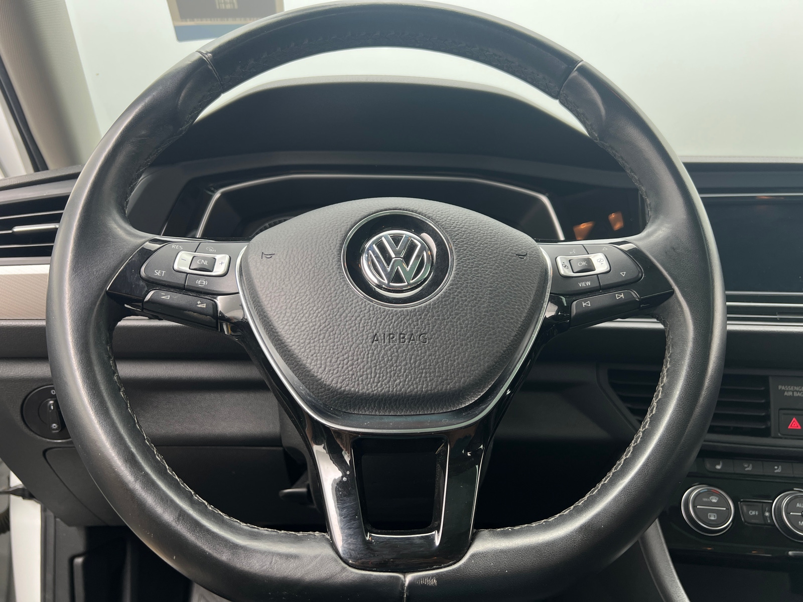 Thumbnail: 2019 Volkswagen Jetta - 5