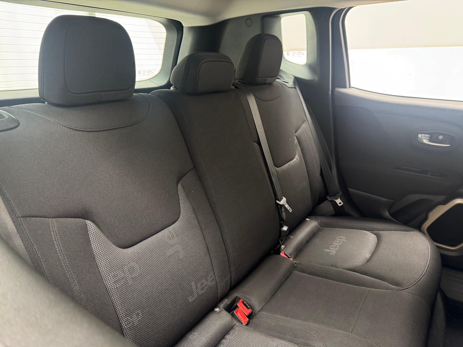 Thumbnail: 2016 Jeep Renegade - 6