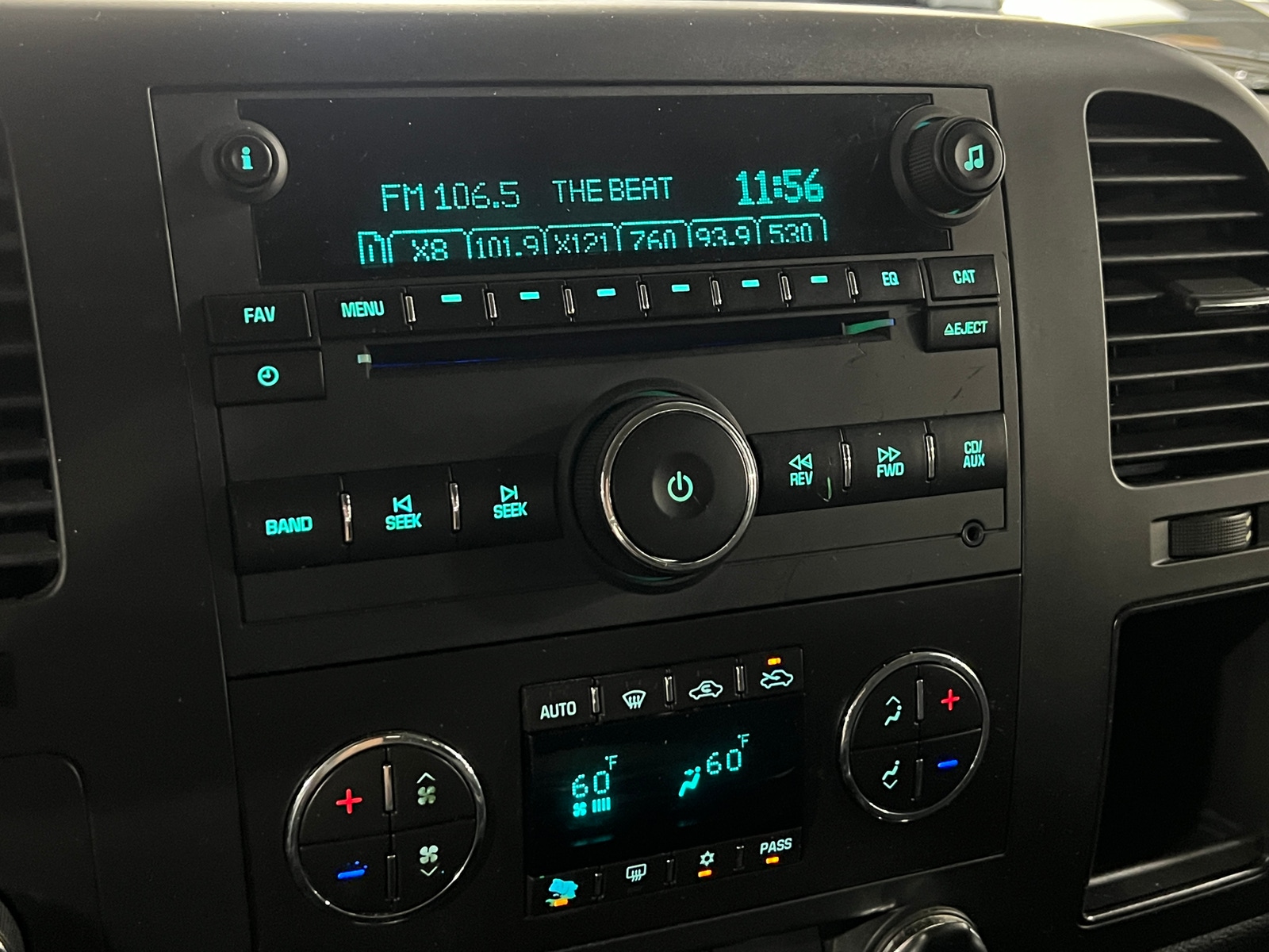 Thumbnail: 2012 Chevrolet Silverado 2500 - 4
