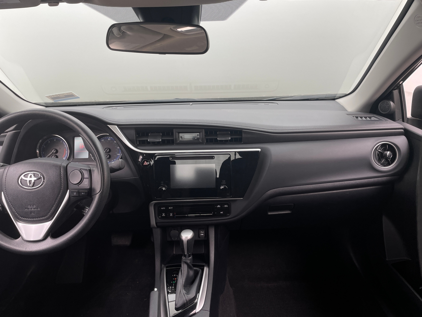 Thumbnail: 2018 Toyota Corolla - 3