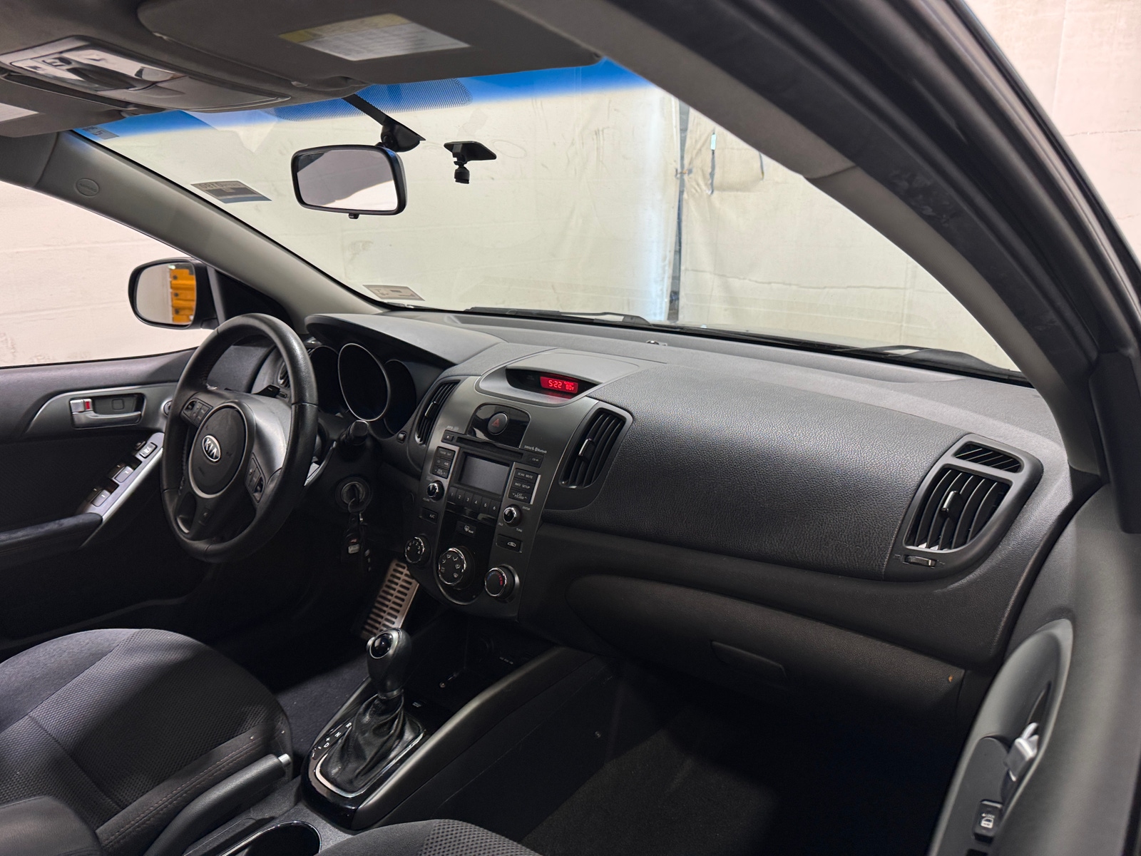Thumbnail: 2012 Kia Forte - 3