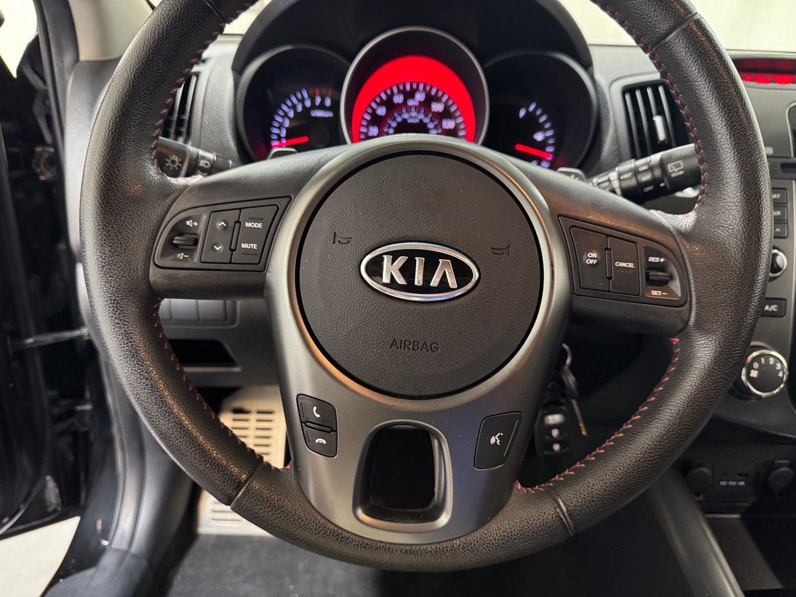 Thumbnail: 2012 Kia Forte - 5