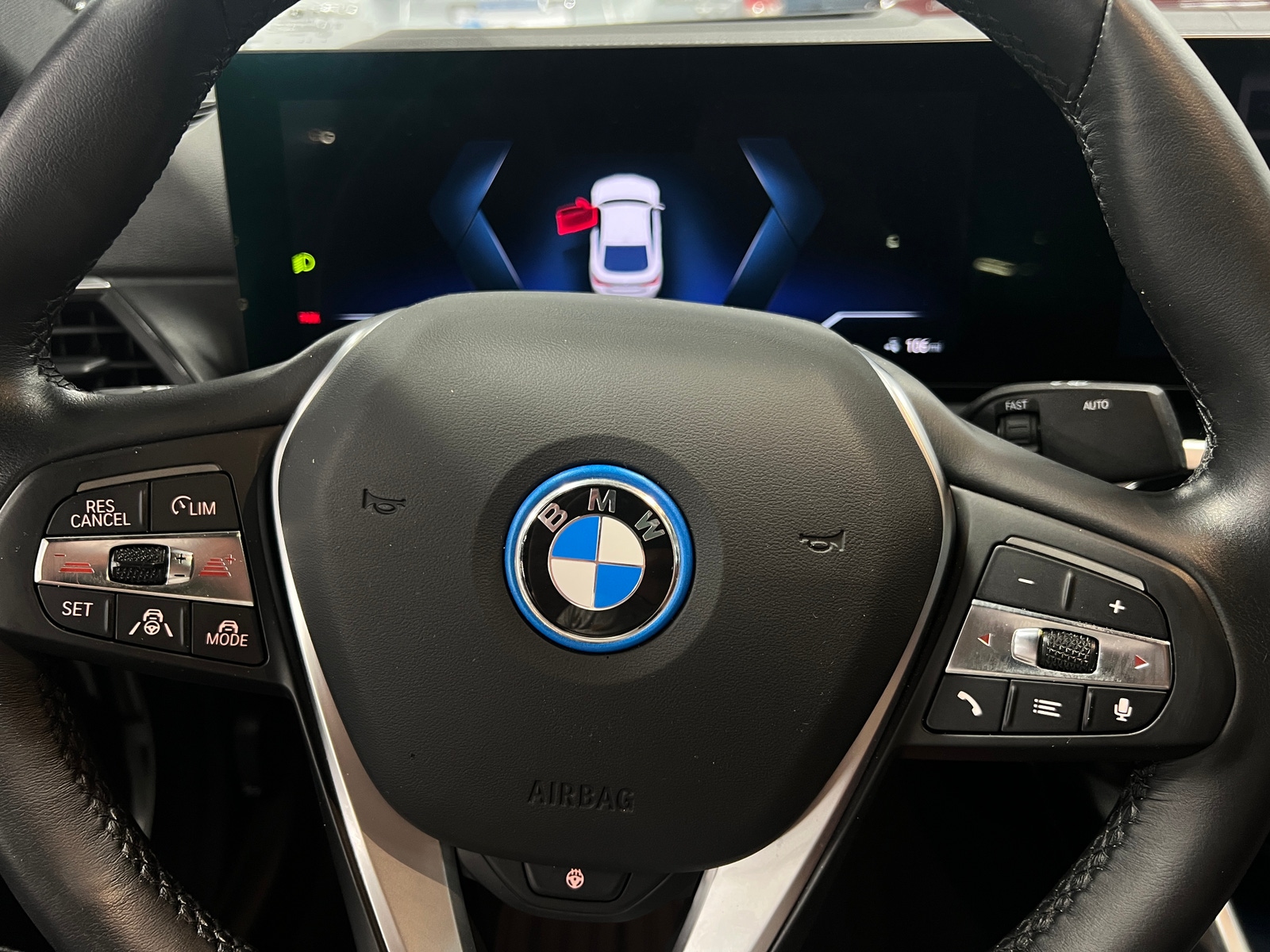 Thumbnail: 2022 BMW i4 - 3