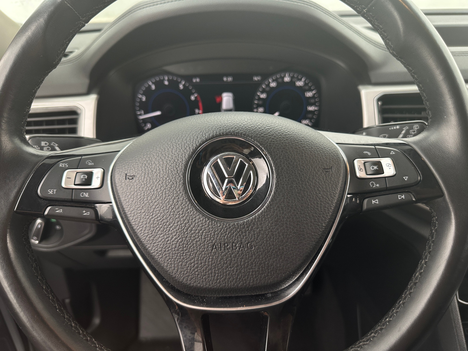 Thumbnail: 2018 Volkswagen Atlas - 4