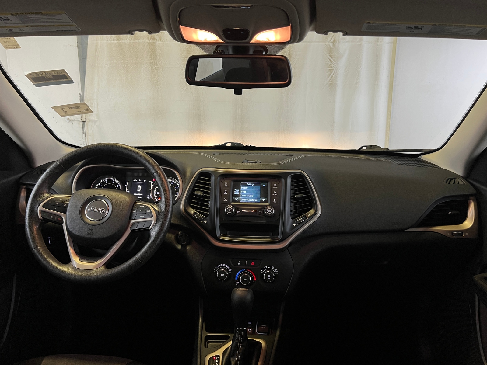 Thumbnail: 2015 Jeep Cherokee - 3