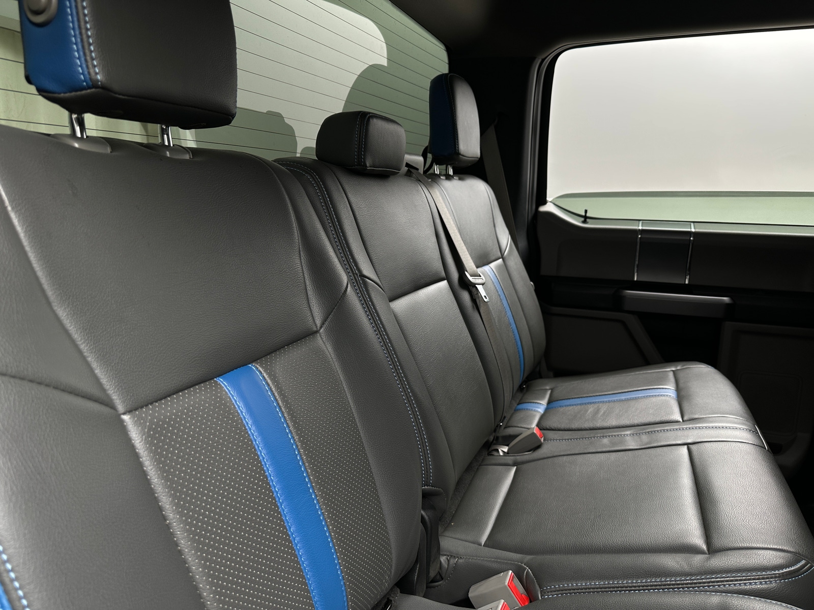 Thumbnail: 2019 Ford Econoline - 6