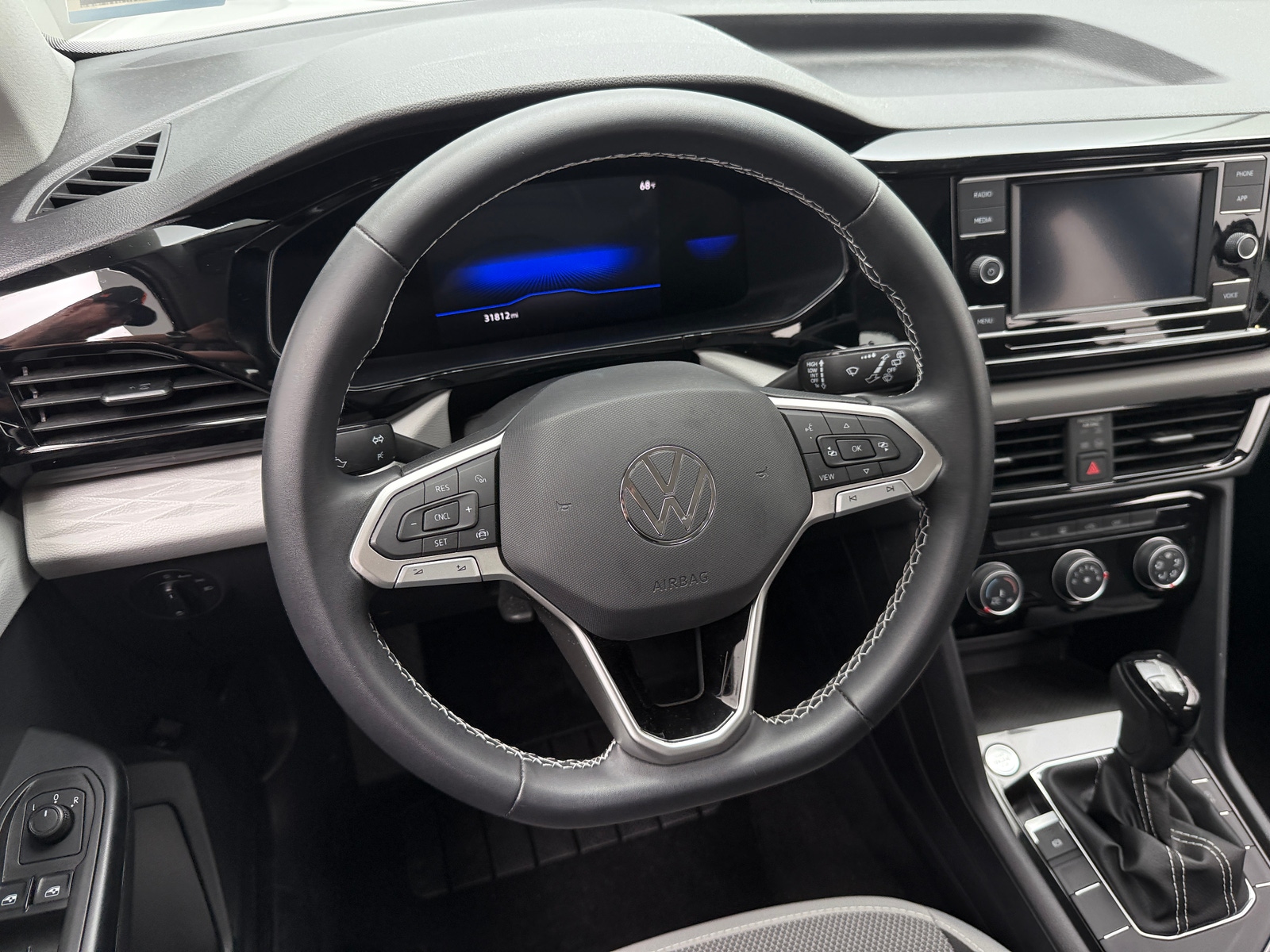 Thumbnail: 2023 Volkswagen Taos - 5