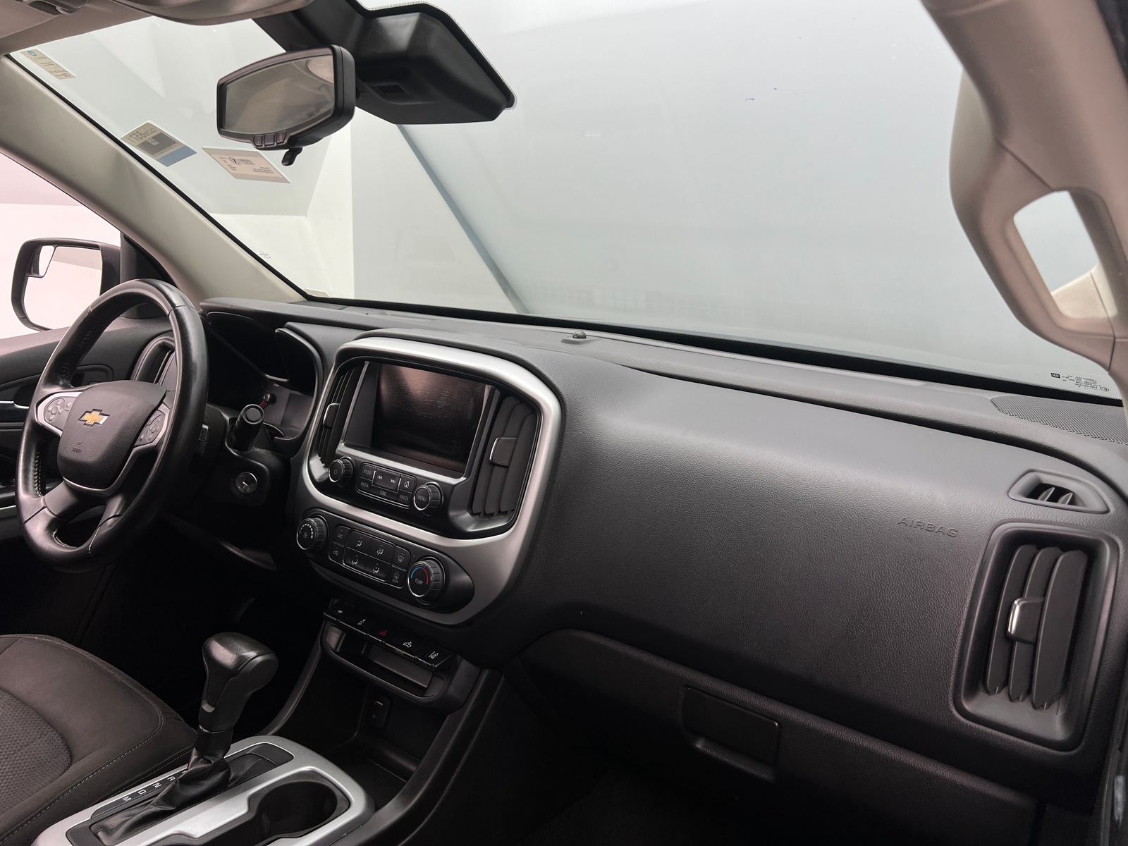 Thumbnail: 2016 Chevrolet Colorado - 3
