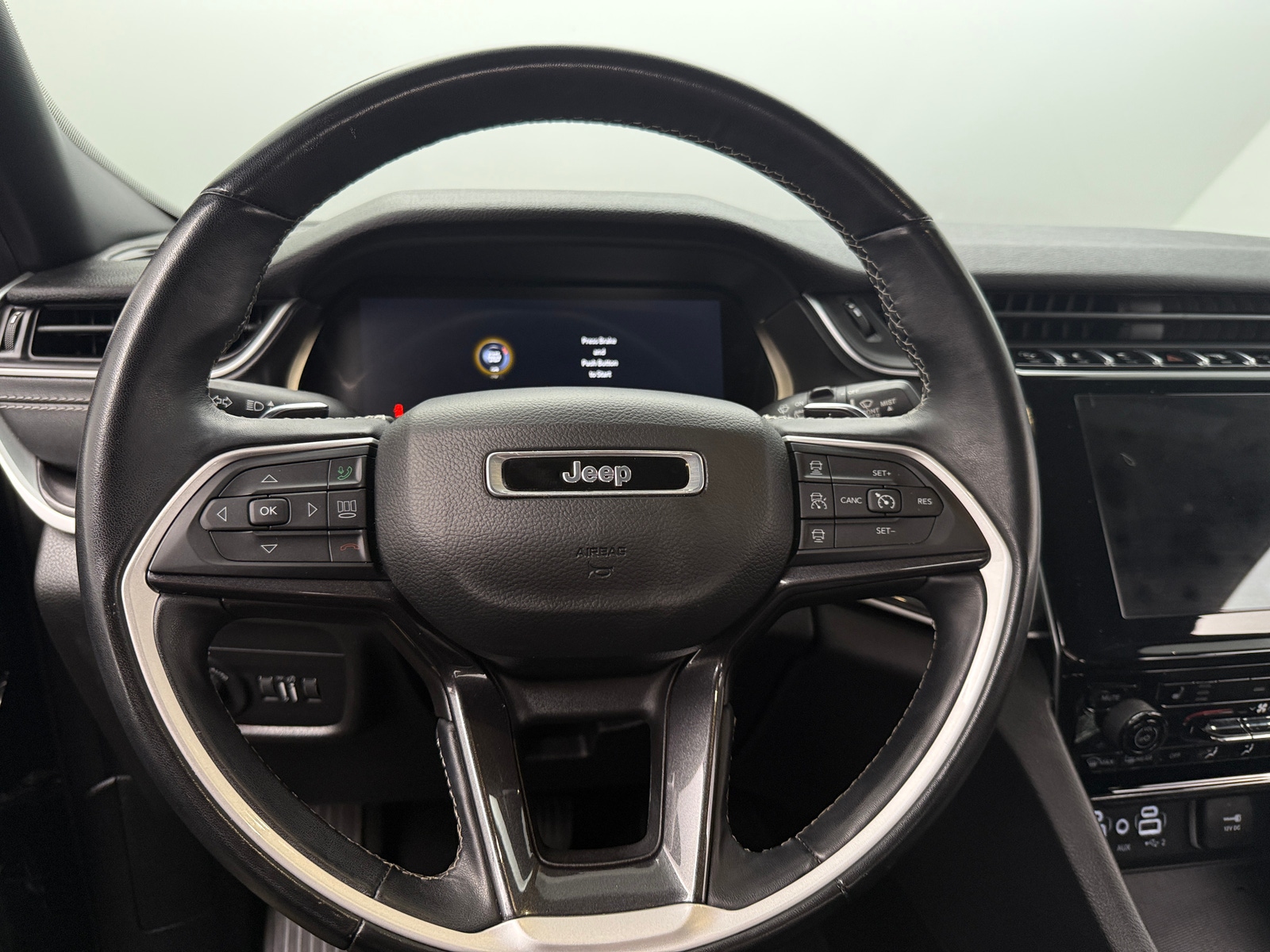 Thumbnail: 2022 Jeep Grand Cherokee - 4