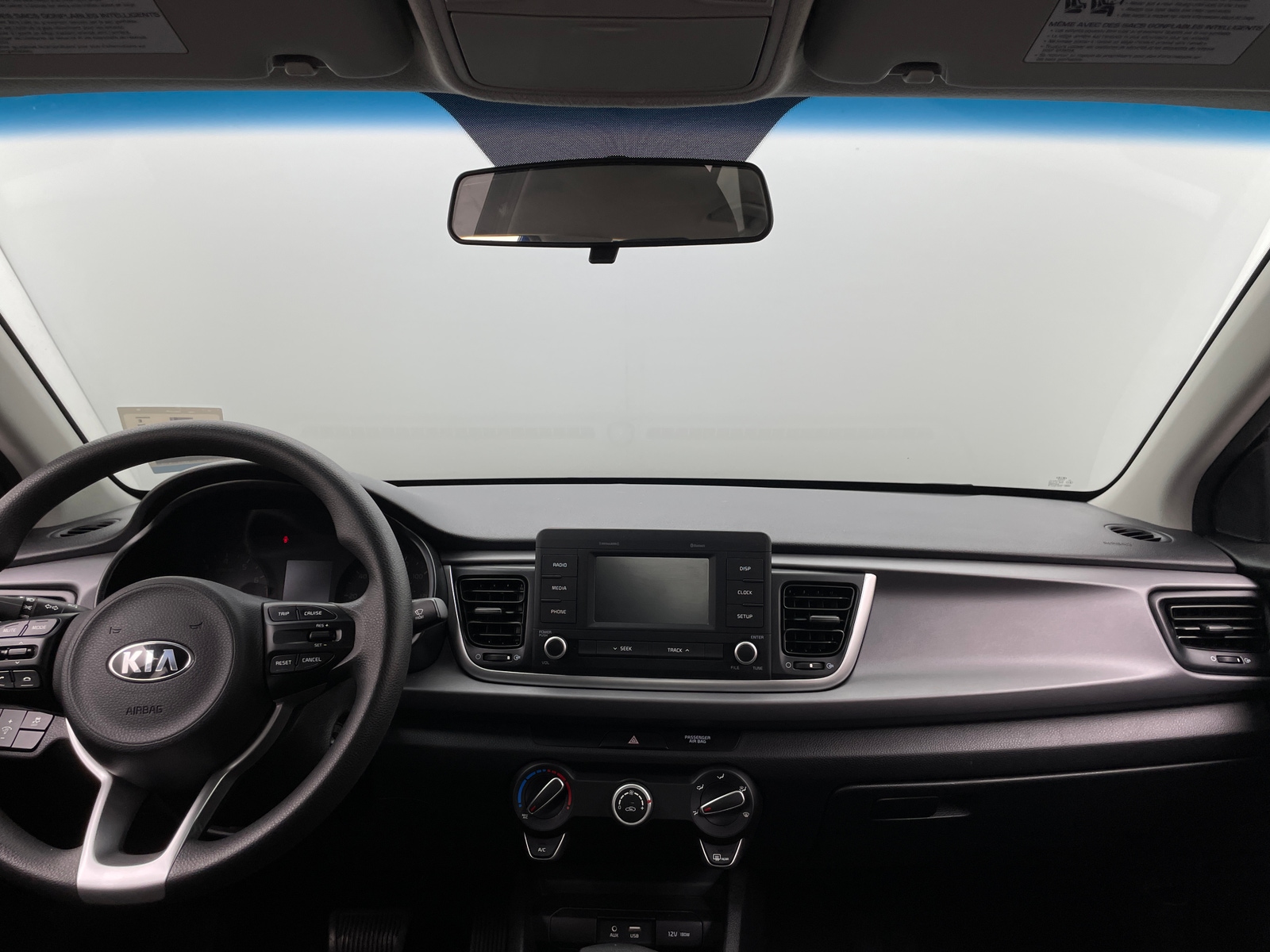 Thumbnail: 2018 Kia Rio - 3