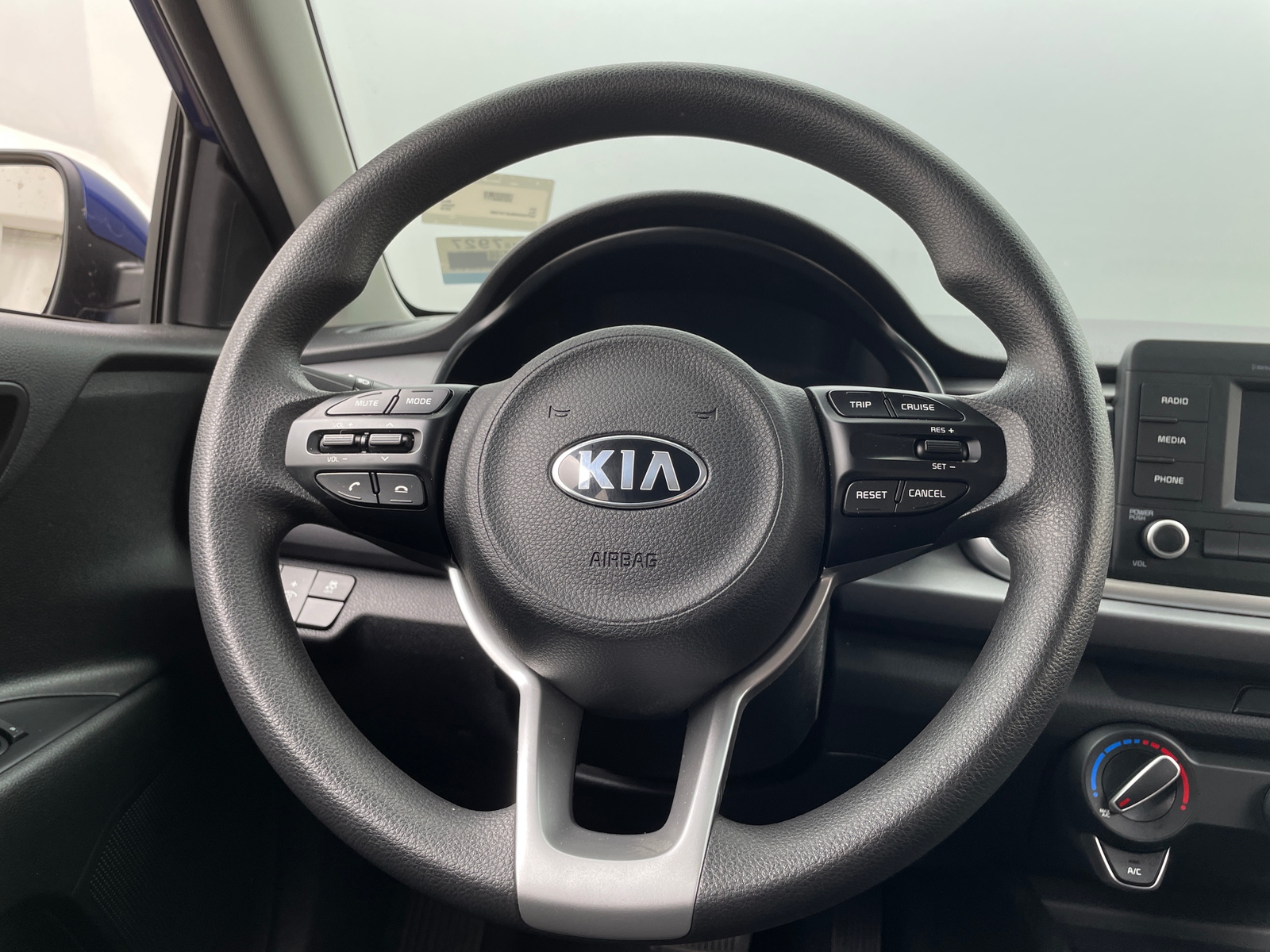 Thumbnail: 2018 Kia Rio - 5