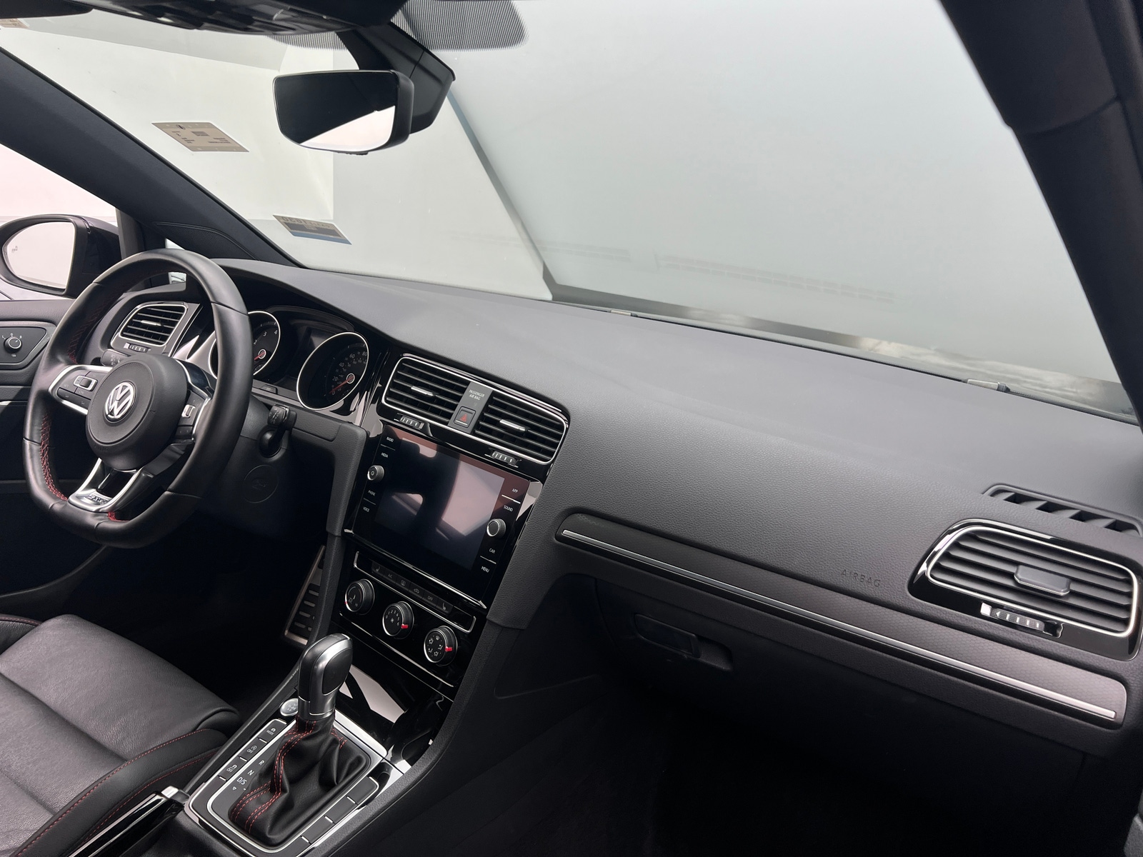 Thumbnail: 2018 Volkswagen Golf - 2