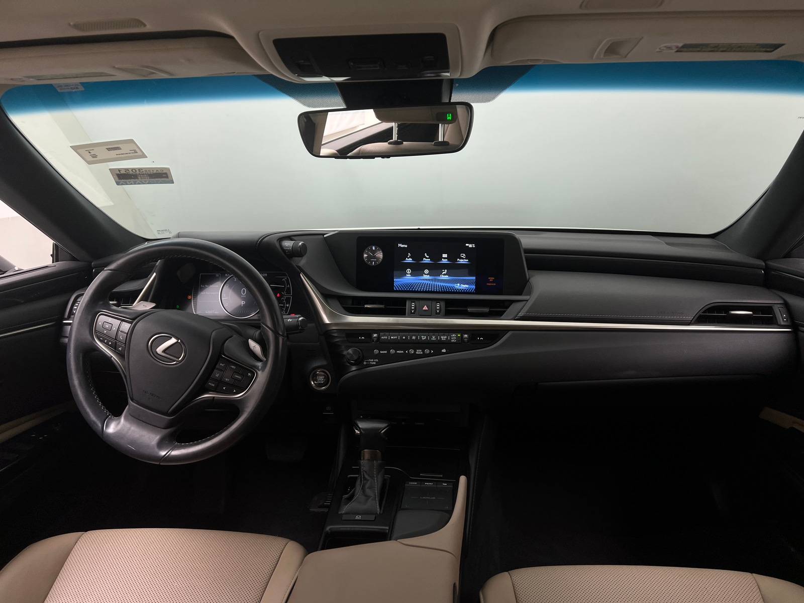 Thumbnail: 2020 Lexus ES - 2