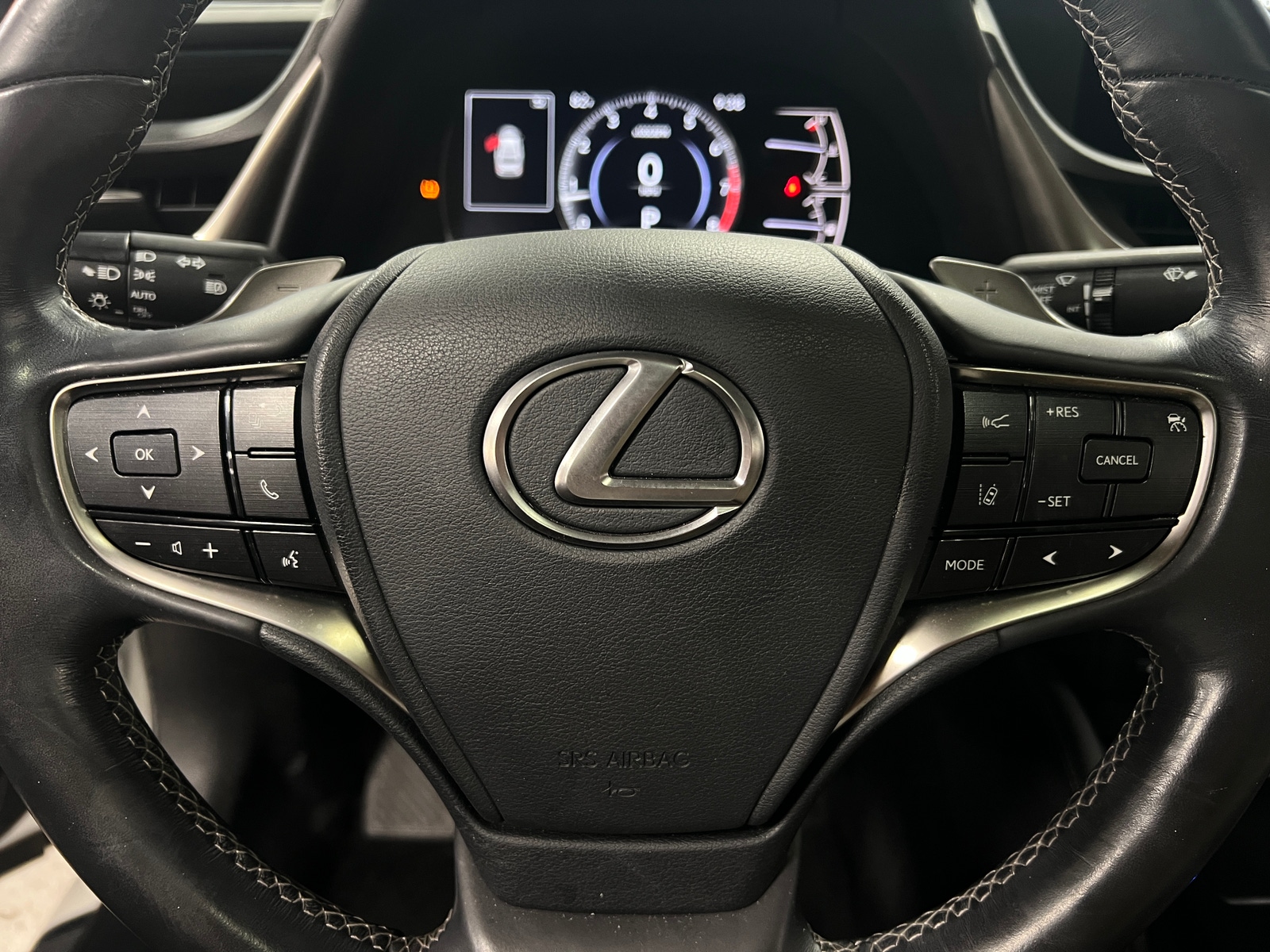 Thumbnail: 2020 Lexus ES - 4