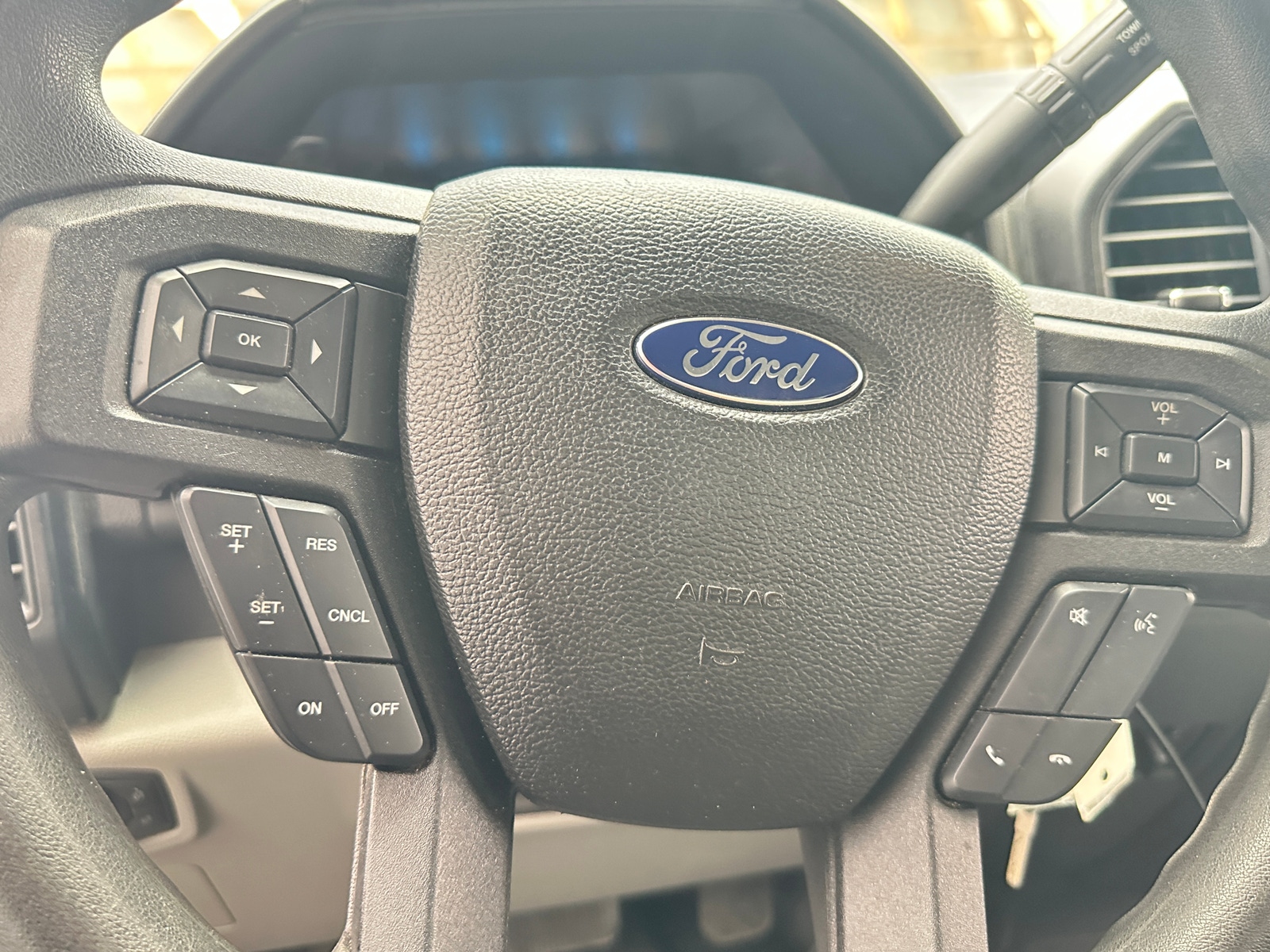 Thumbnail: 2016 Ford Econoline - 4