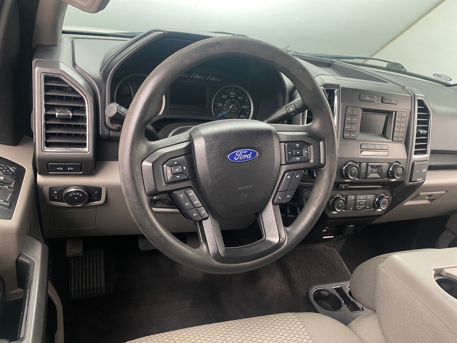 Thumbnail: 2017 Ford Econoline - 5