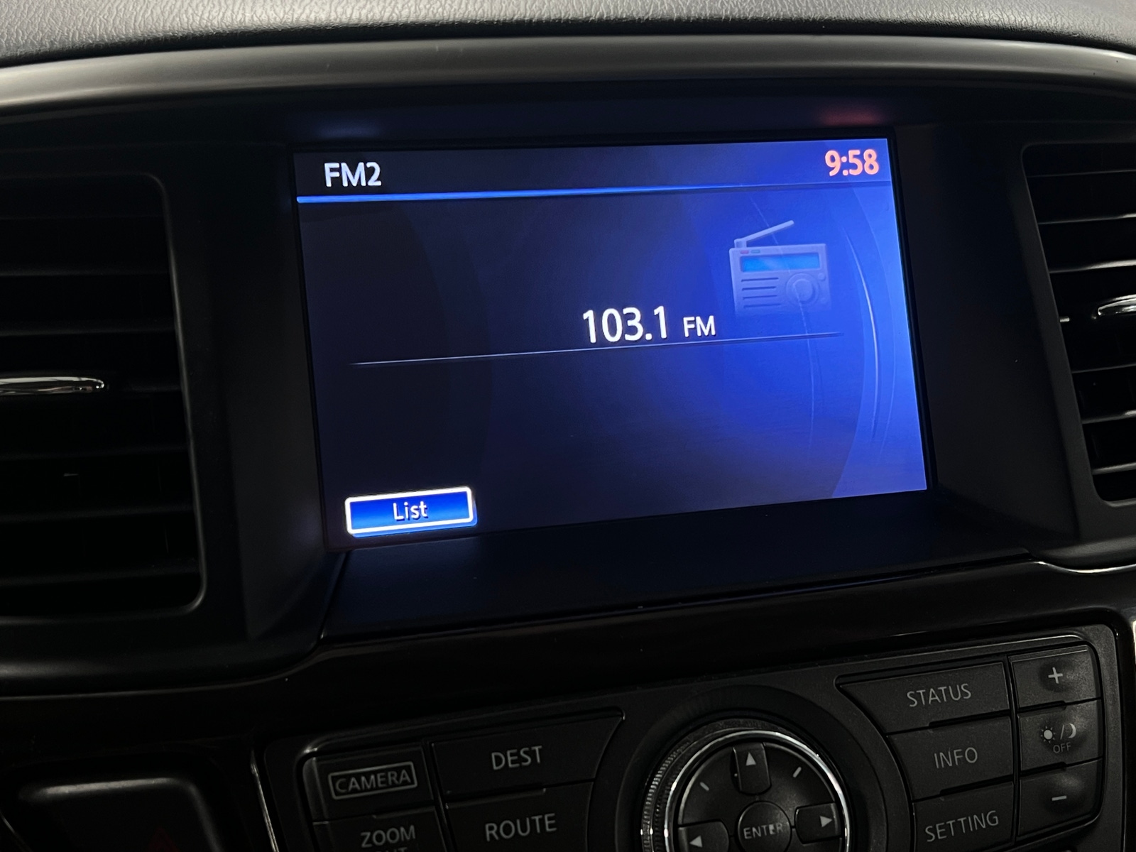 Thumbnail: 2014 Nissan Pathfinder - 4