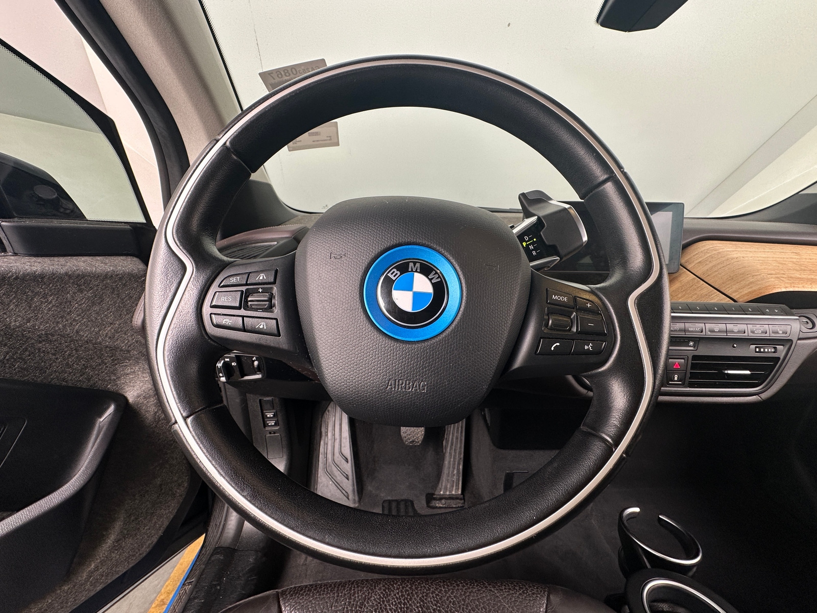 Thumbnail: 2015 BMW i3 - 4