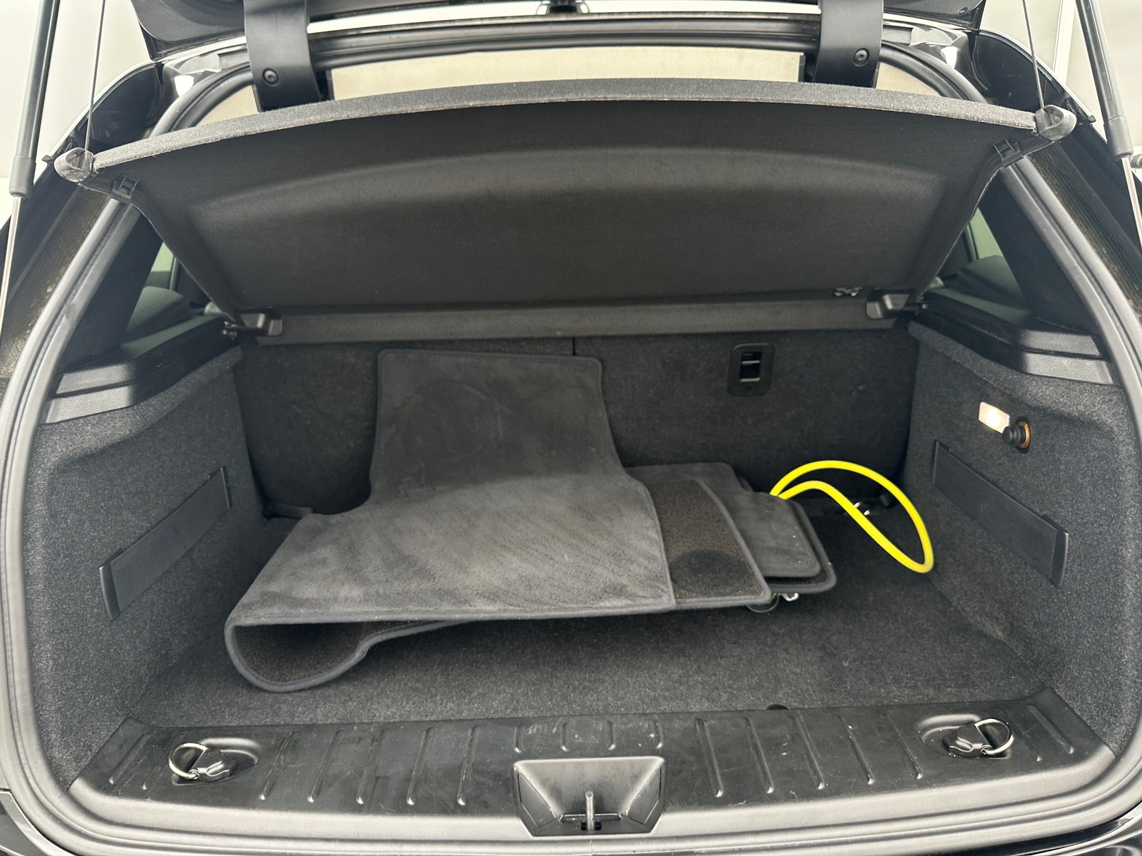 Thumbnail: 2015 BMW i3 - 6