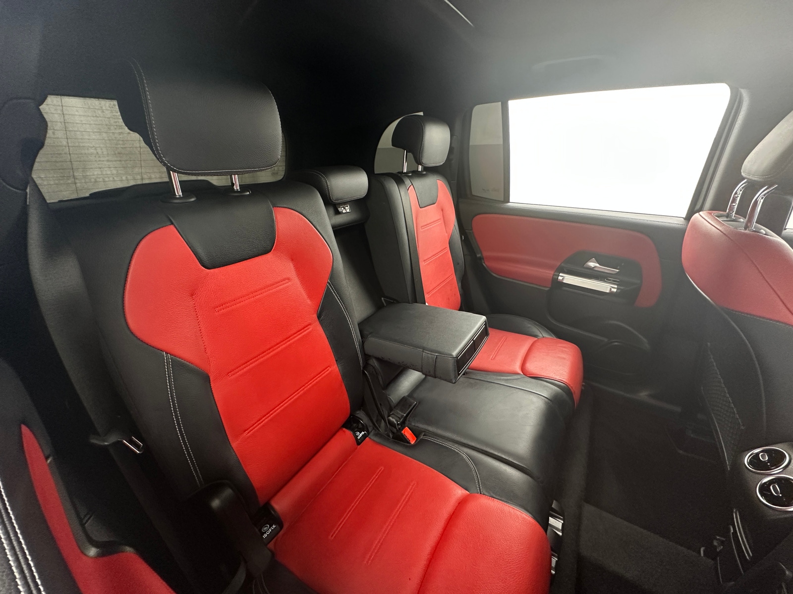 Thumbnail: 2020 Mercedes-Benz GLB - 5