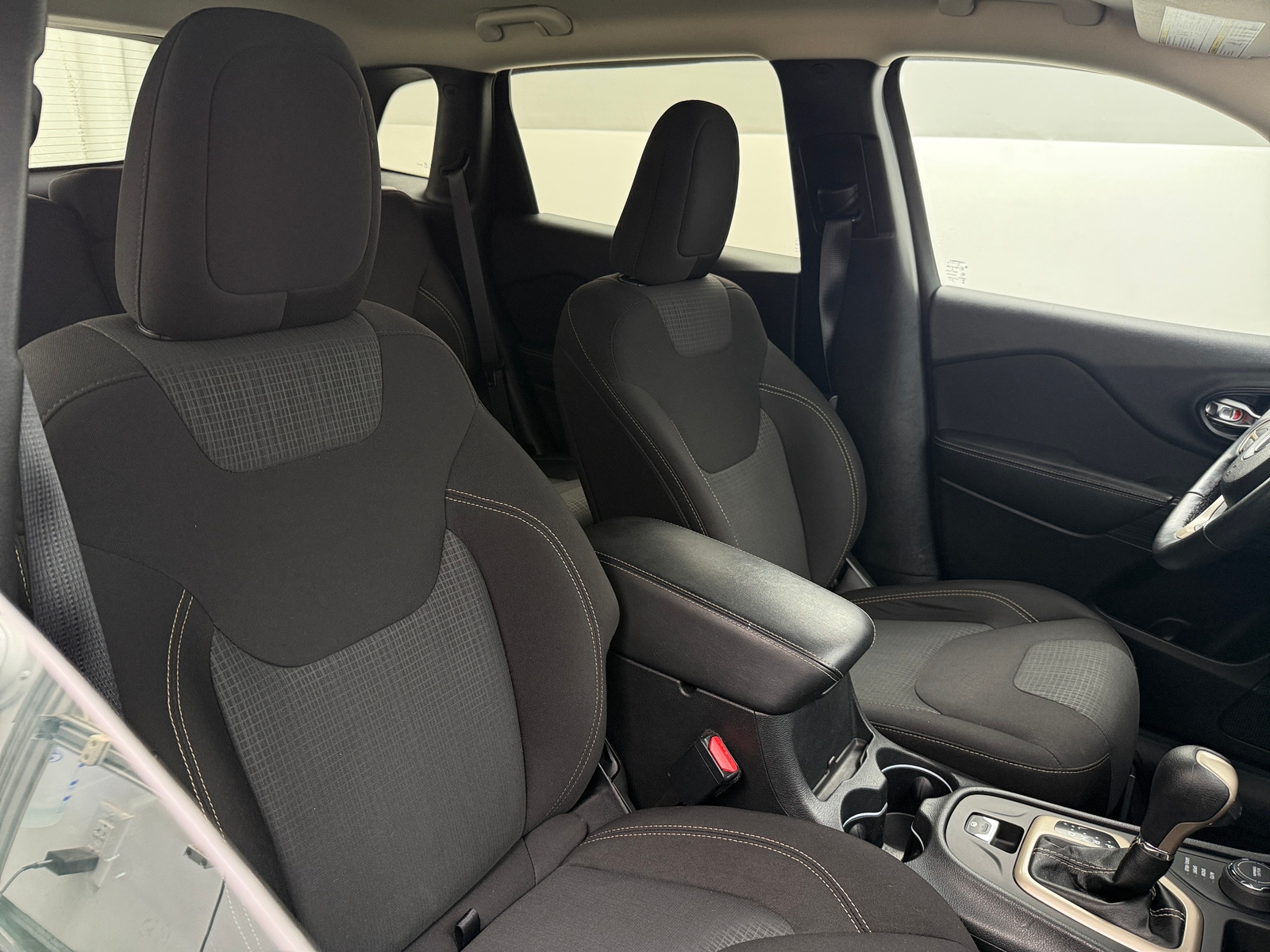 Thumbnail: 2016 Jeep Cherokee - 2
