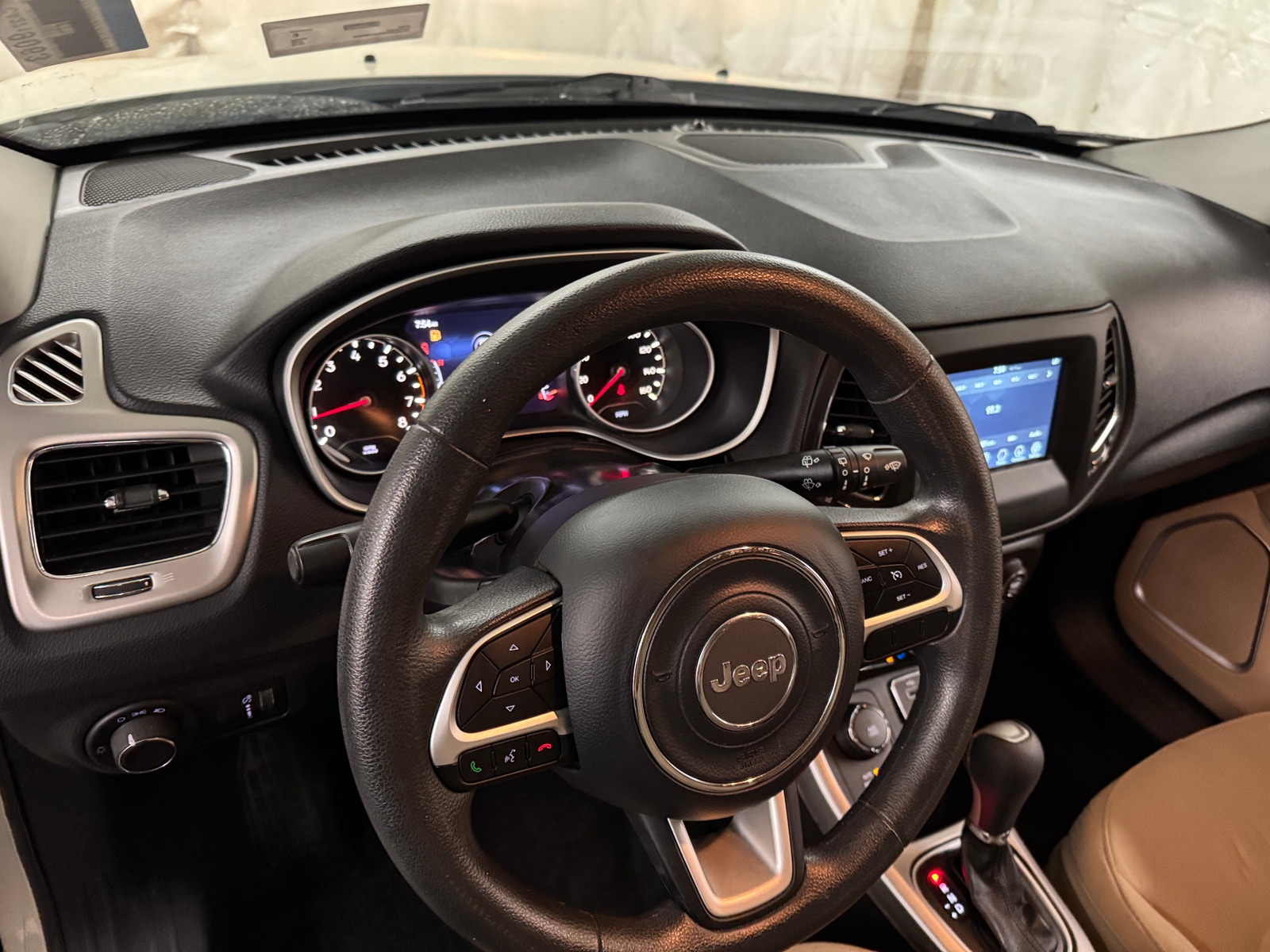 Thumbnail: 2018 Jeep Compass - 3