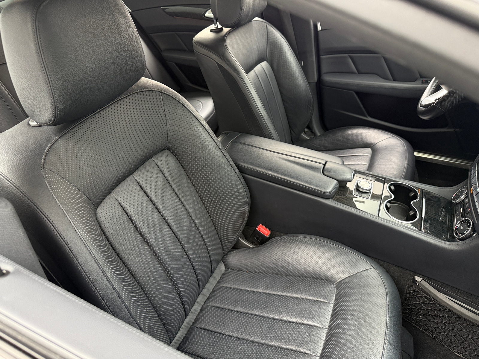 Thumbnail: 2015 Mercedes-Benz CLS - 2