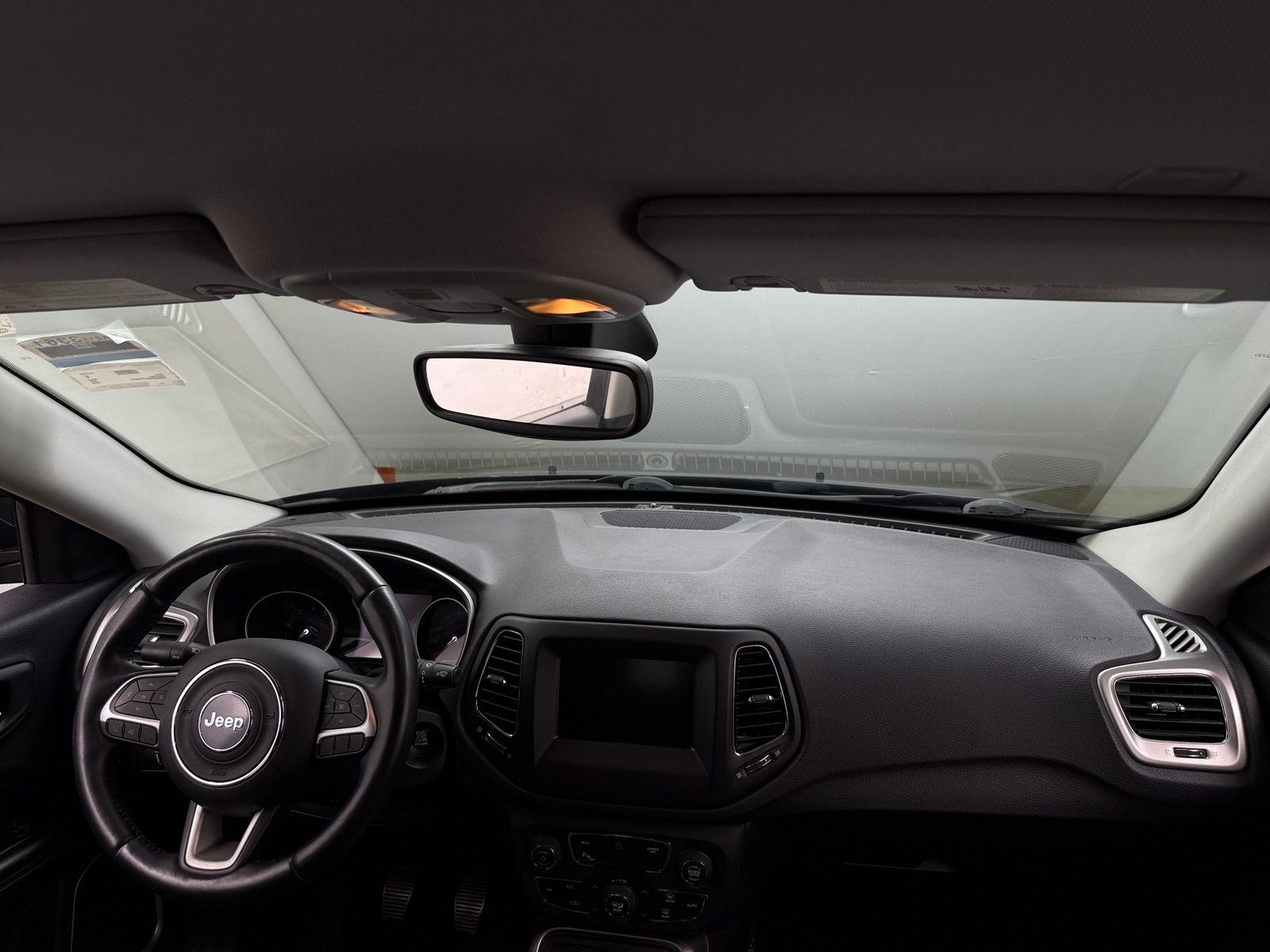 Thumbnail: 2018 Jeep Compass - 3