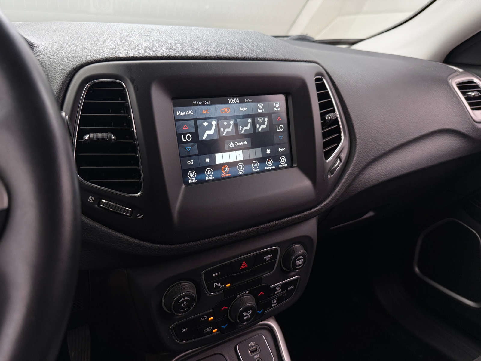 Thumbnail: 2018 Jeep Compass - 4