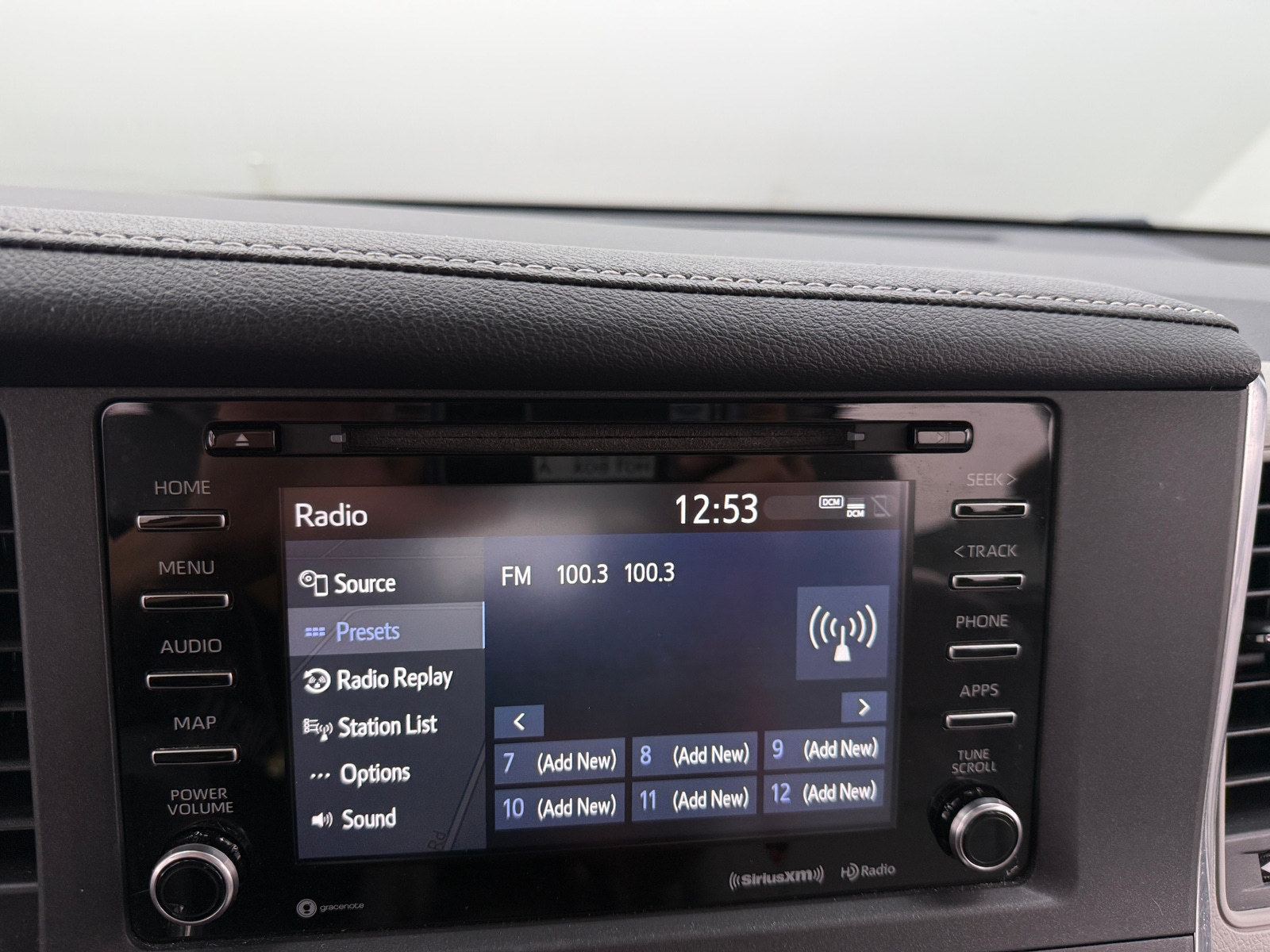 Thumbnail: 2019 Toyota Sienna - 3