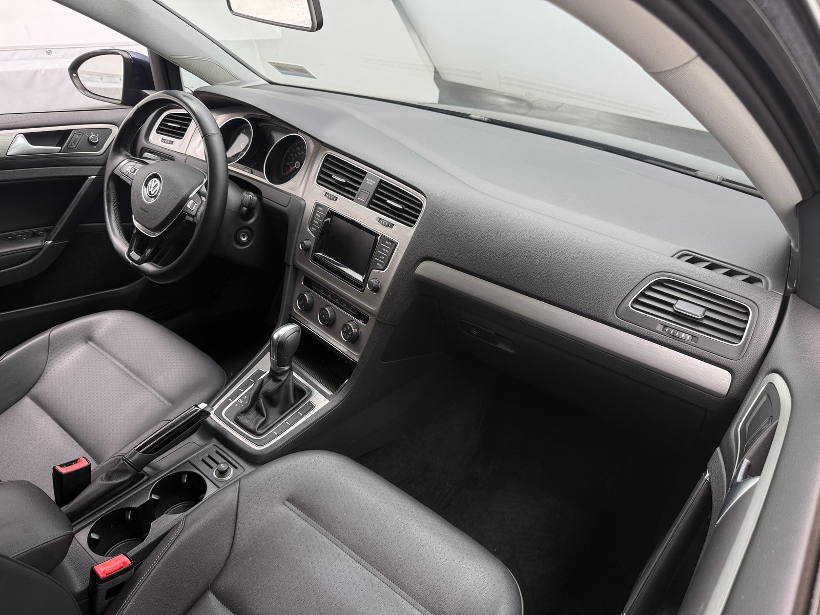 Thumbnail: 2015 Volkswagen Golf - 2