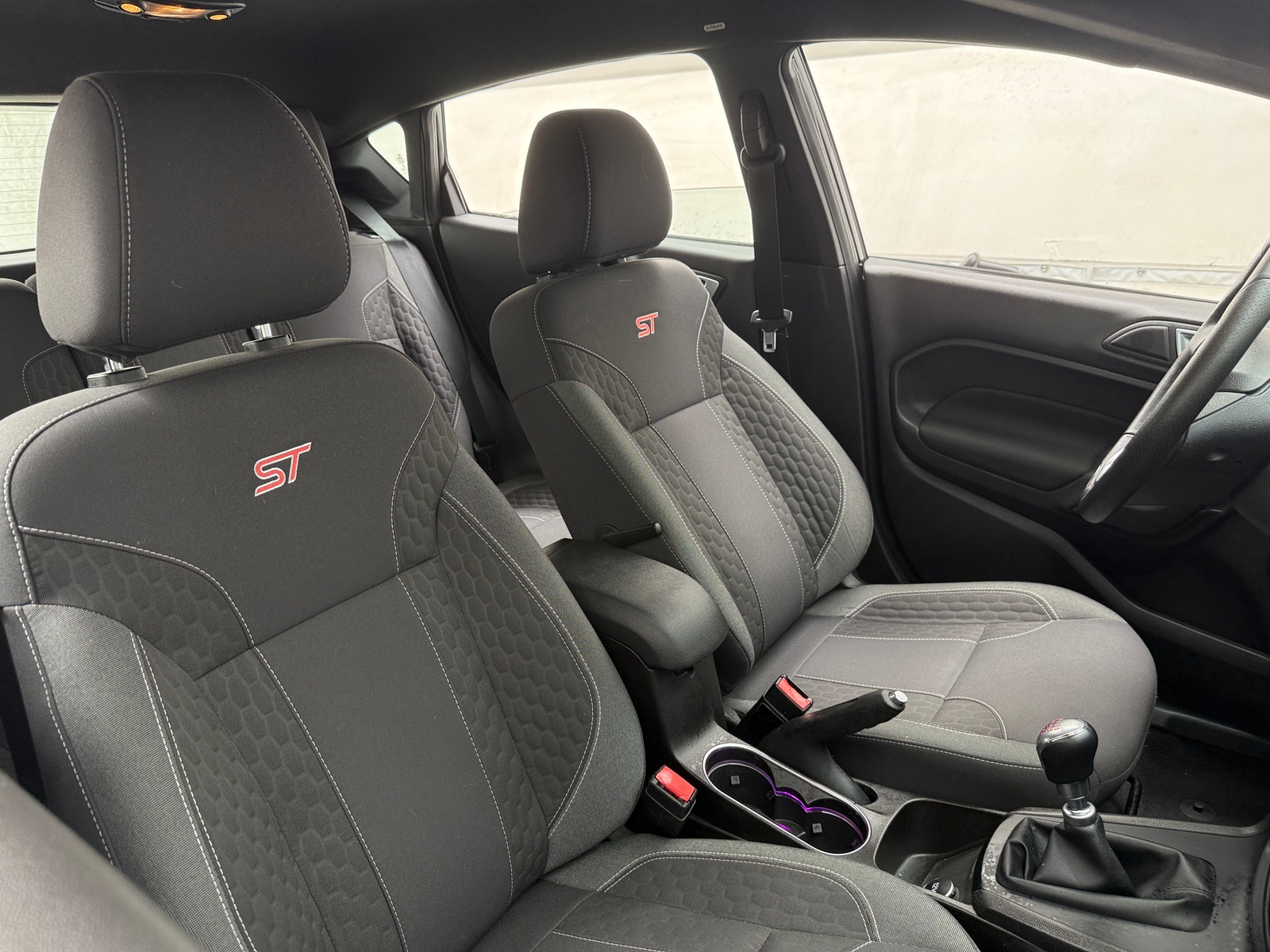 Thumbnail: 2015 Ford Fiesta - 2