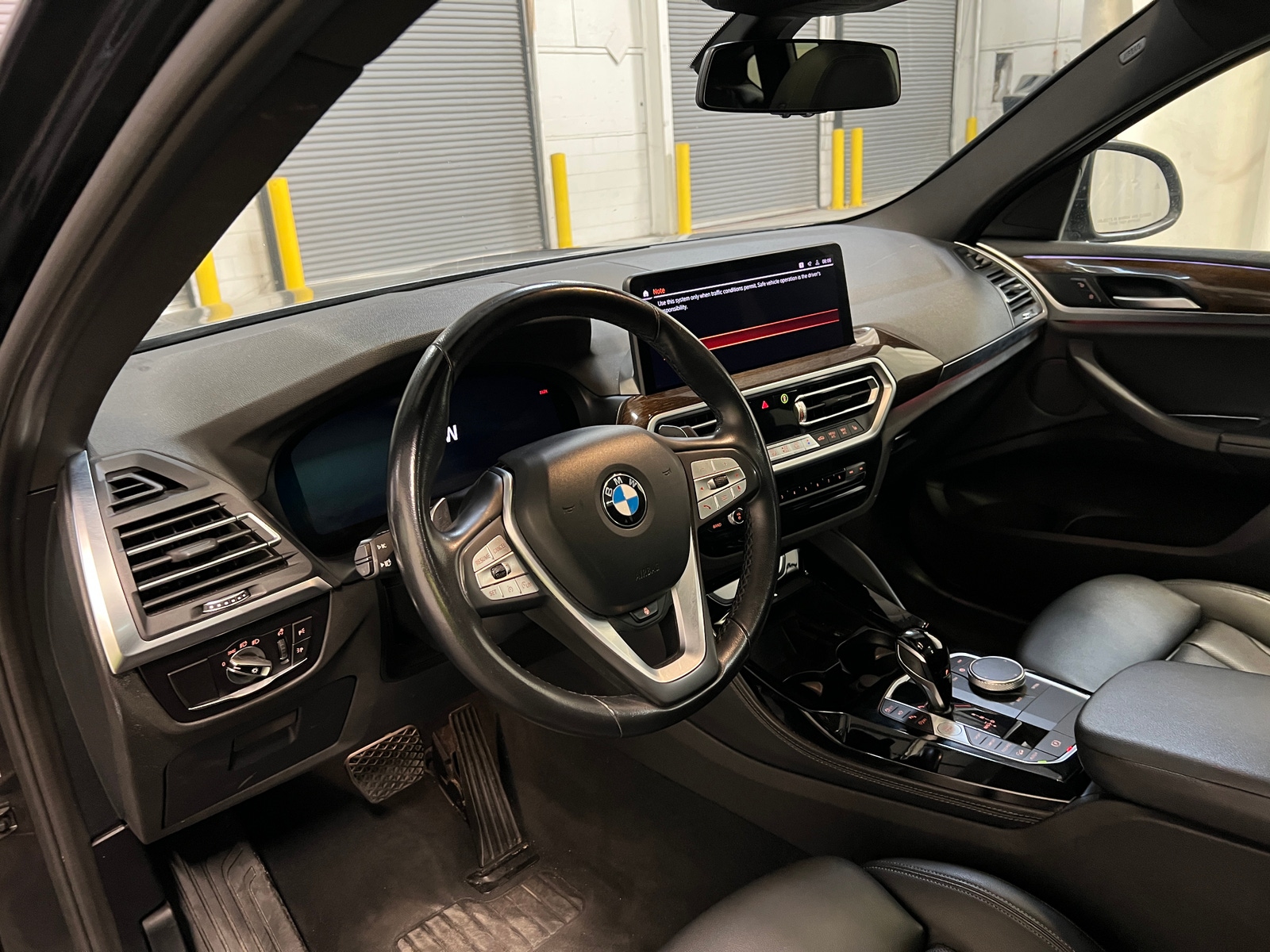 Thumbnail: 2023 BMW X4 - 2