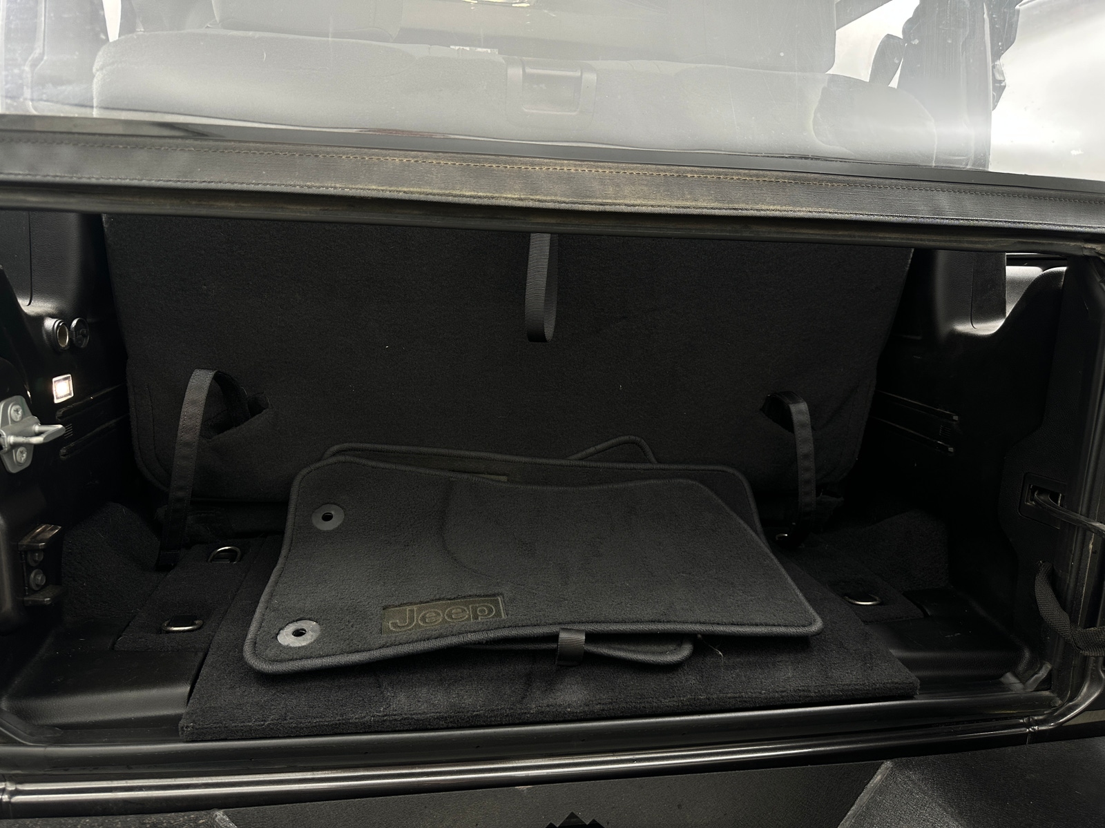 Thumbnail: 2021 Jeep Wrangler - 7