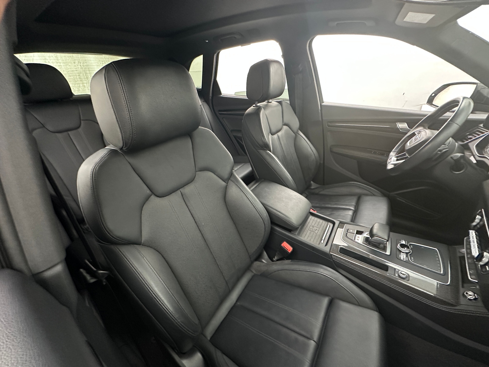 Thumbnail: 2019 Audi SQ5 - 2