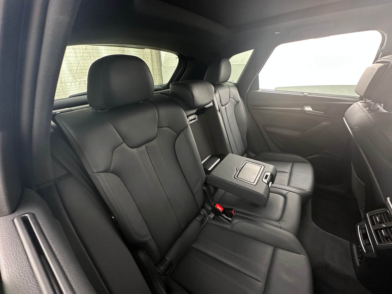 Thumbnail: 2019 Audi SQ5 - 6