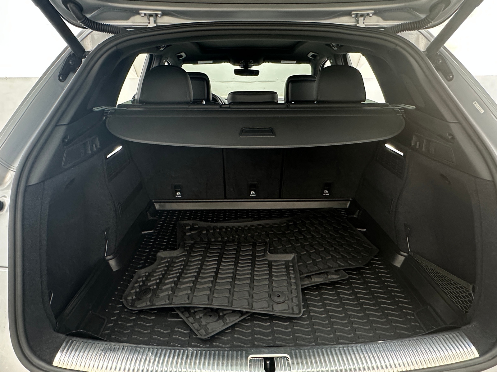 Thumbnail: 2019 Audi SQ5 - 7