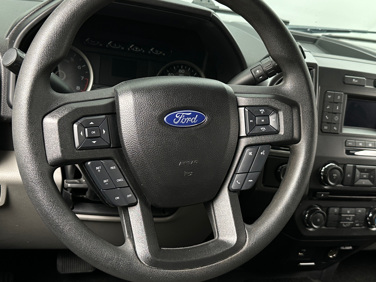 Thumbnail: 2018 Ford Econoline - 5