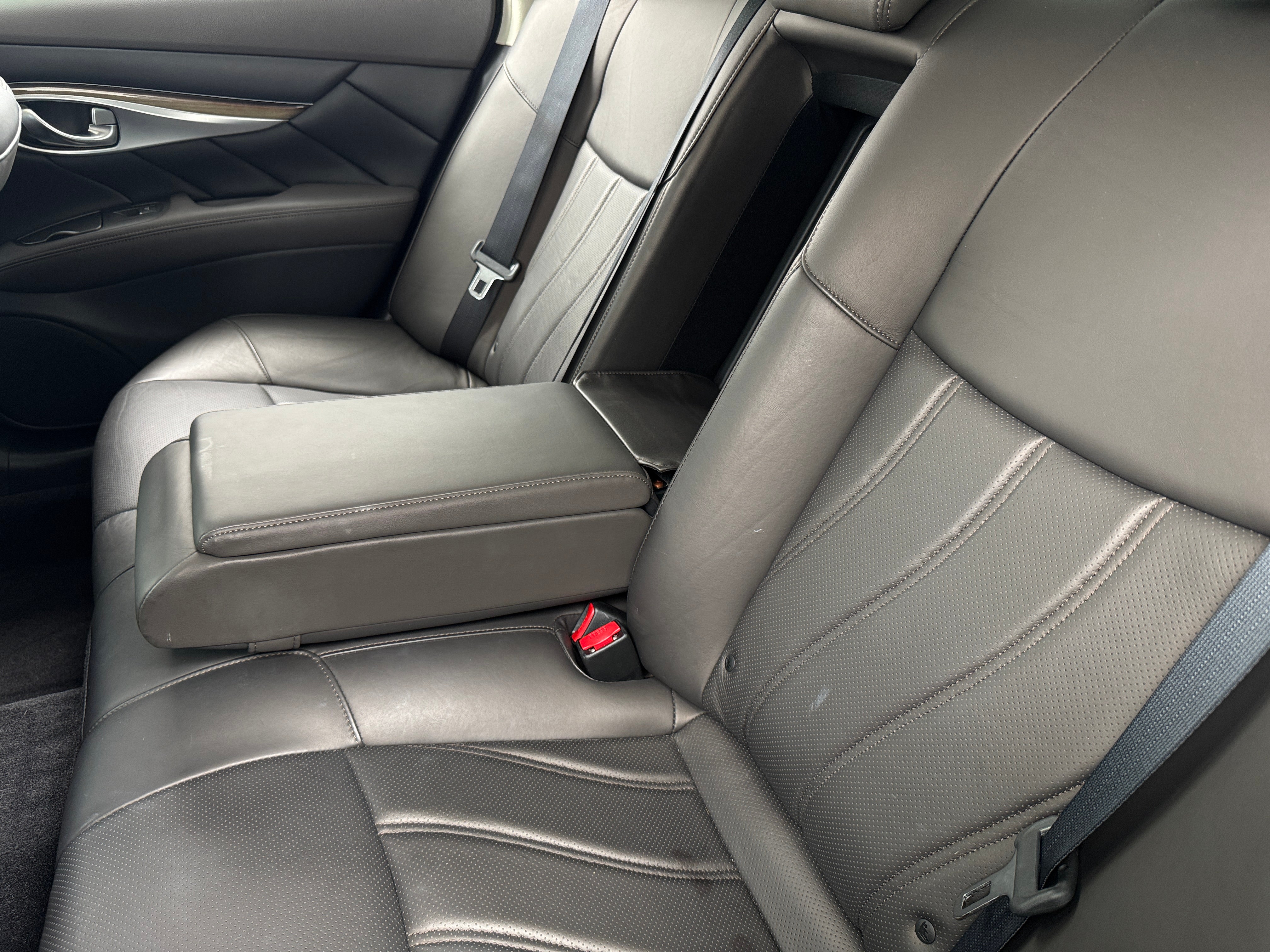 Image 7 of 2016 INFINITI Q70 3.7