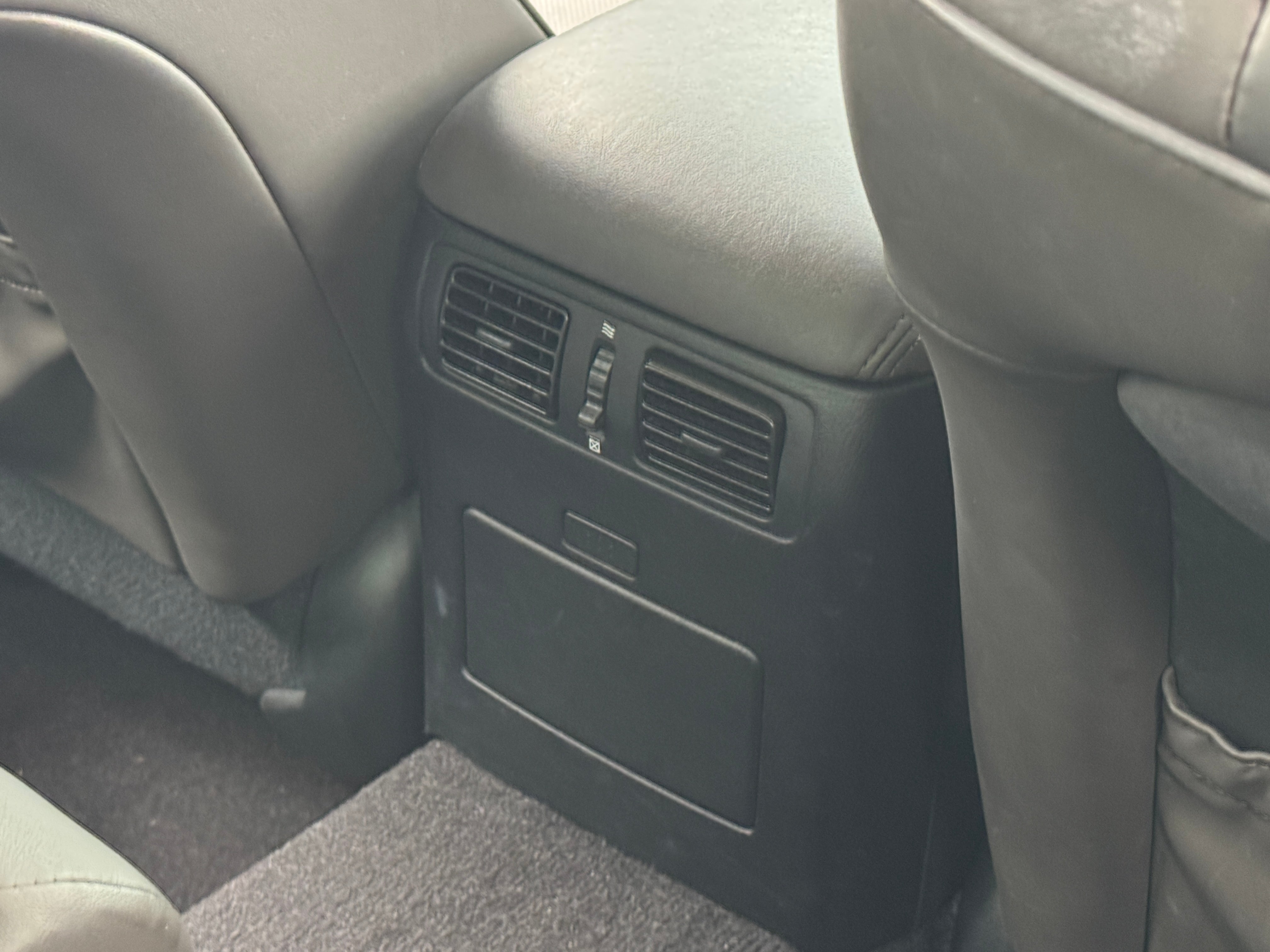 Image 5 of 2016 INFINITI Q70 3.7