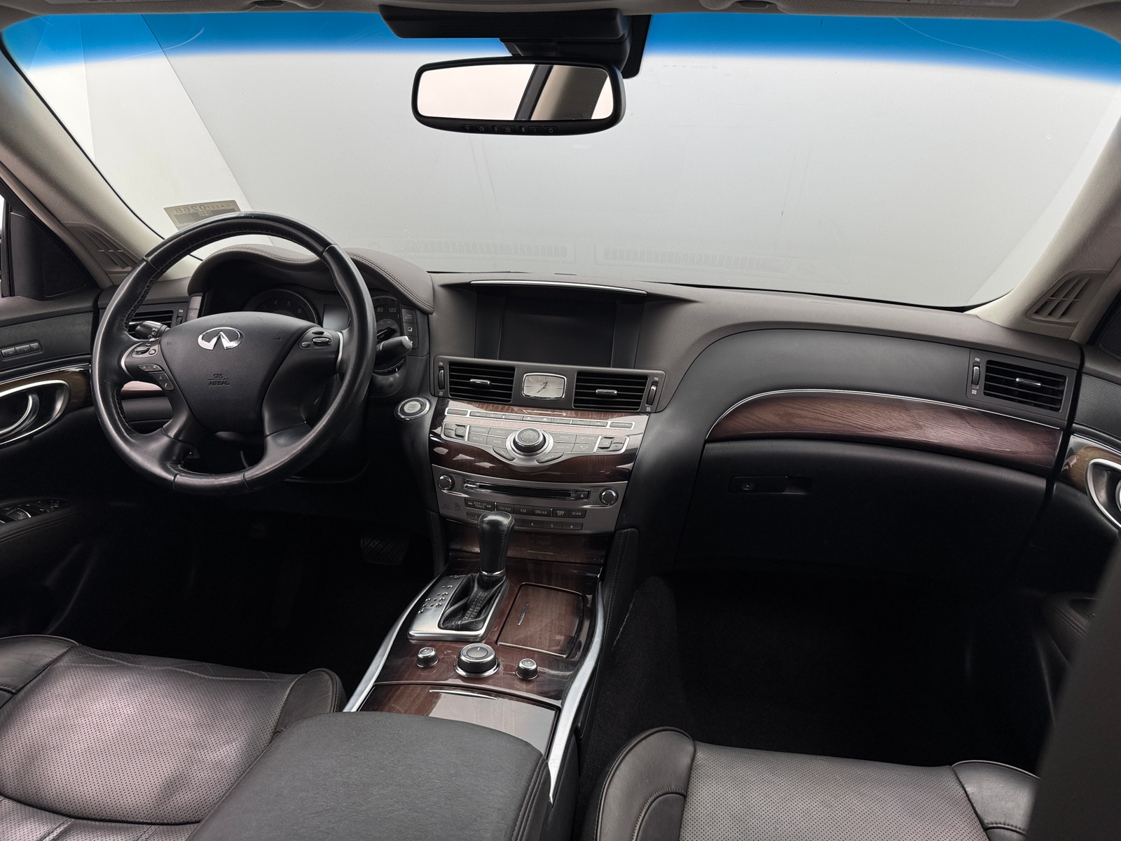 Thumbnail: 2016 INFINITI Q70 - 2