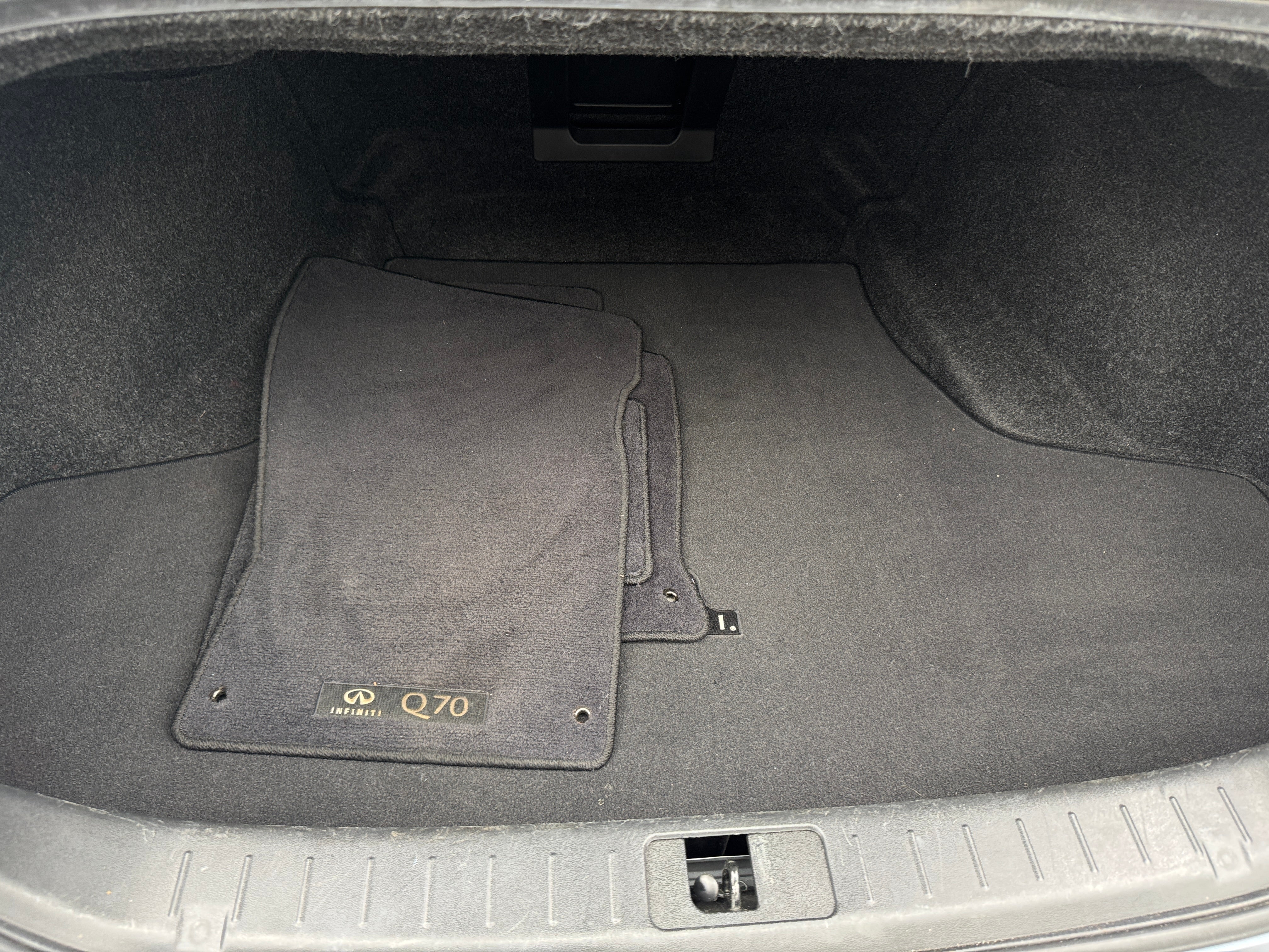 Image 8 of 2016 INFINITI Q70 3.7