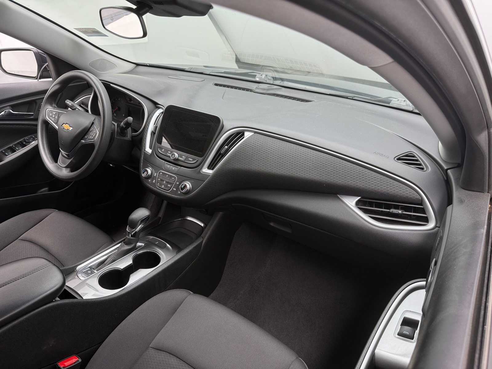 Thumbnail: 2023 Chevrolet Malibu - 3