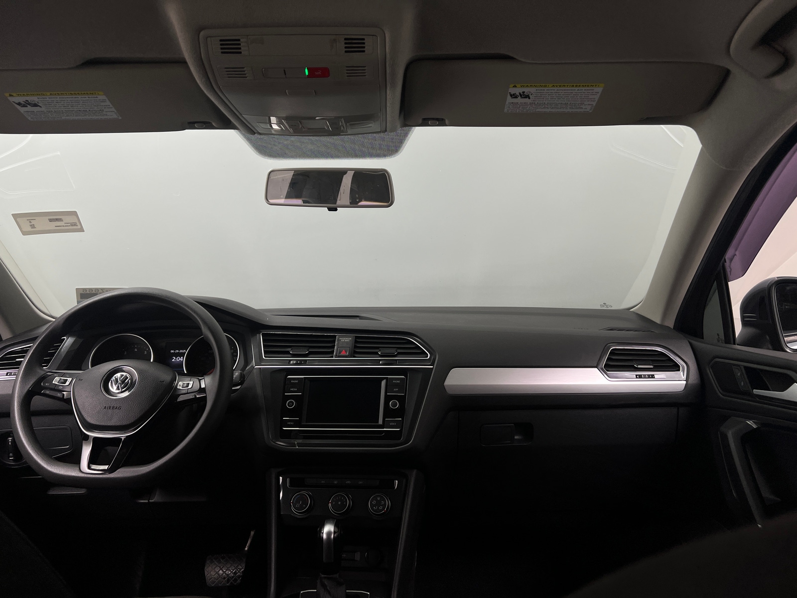 Thumbnail: 2020 Volkswagen Tiguan - 3